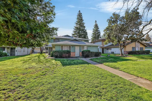 $199,000 | 6442 Auburn Boulevard, Unit 4, Citrus Heights, CA 95621