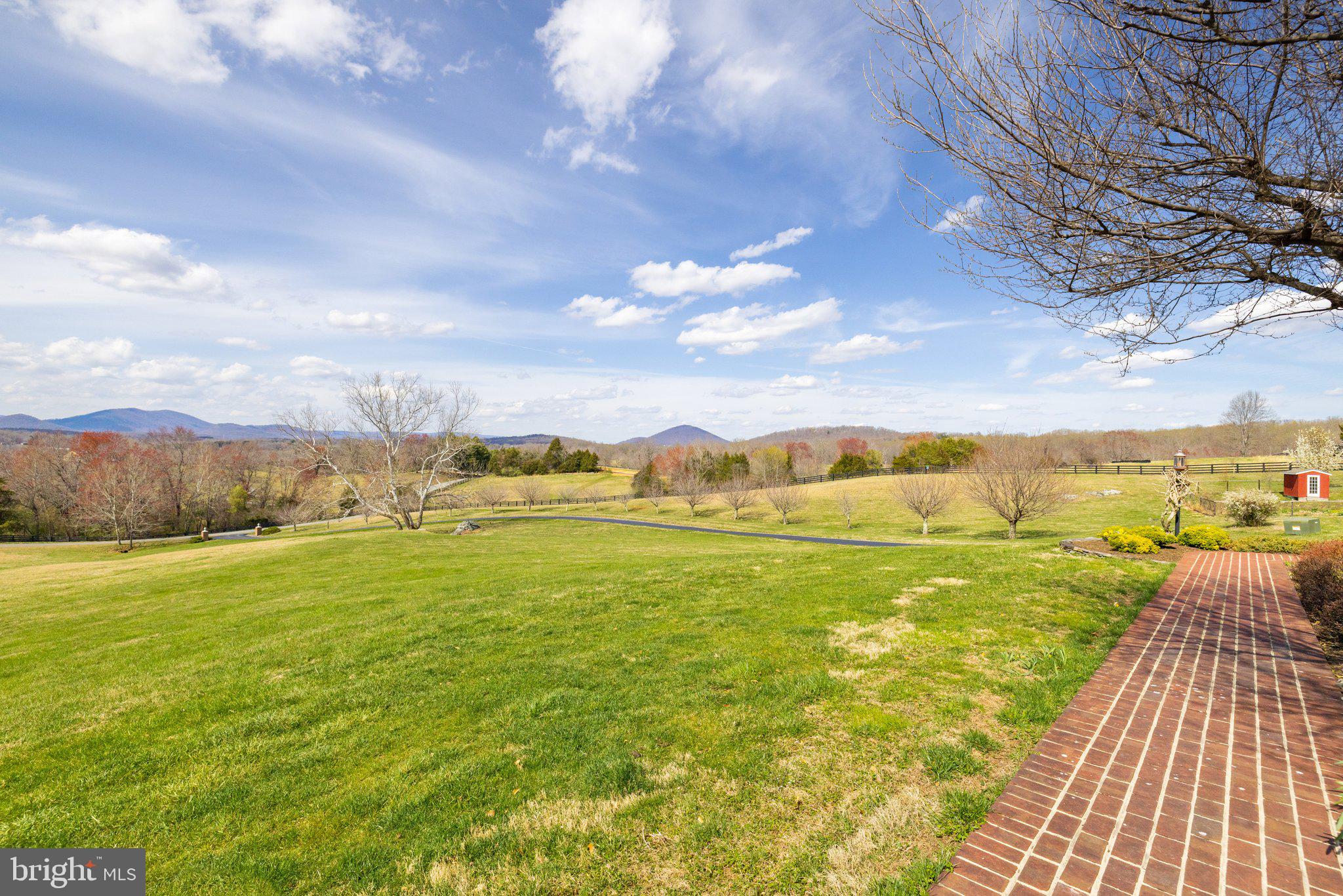 11099 Victor Drive Marshall, VA 20115 - Photo 11 of 65 View from front