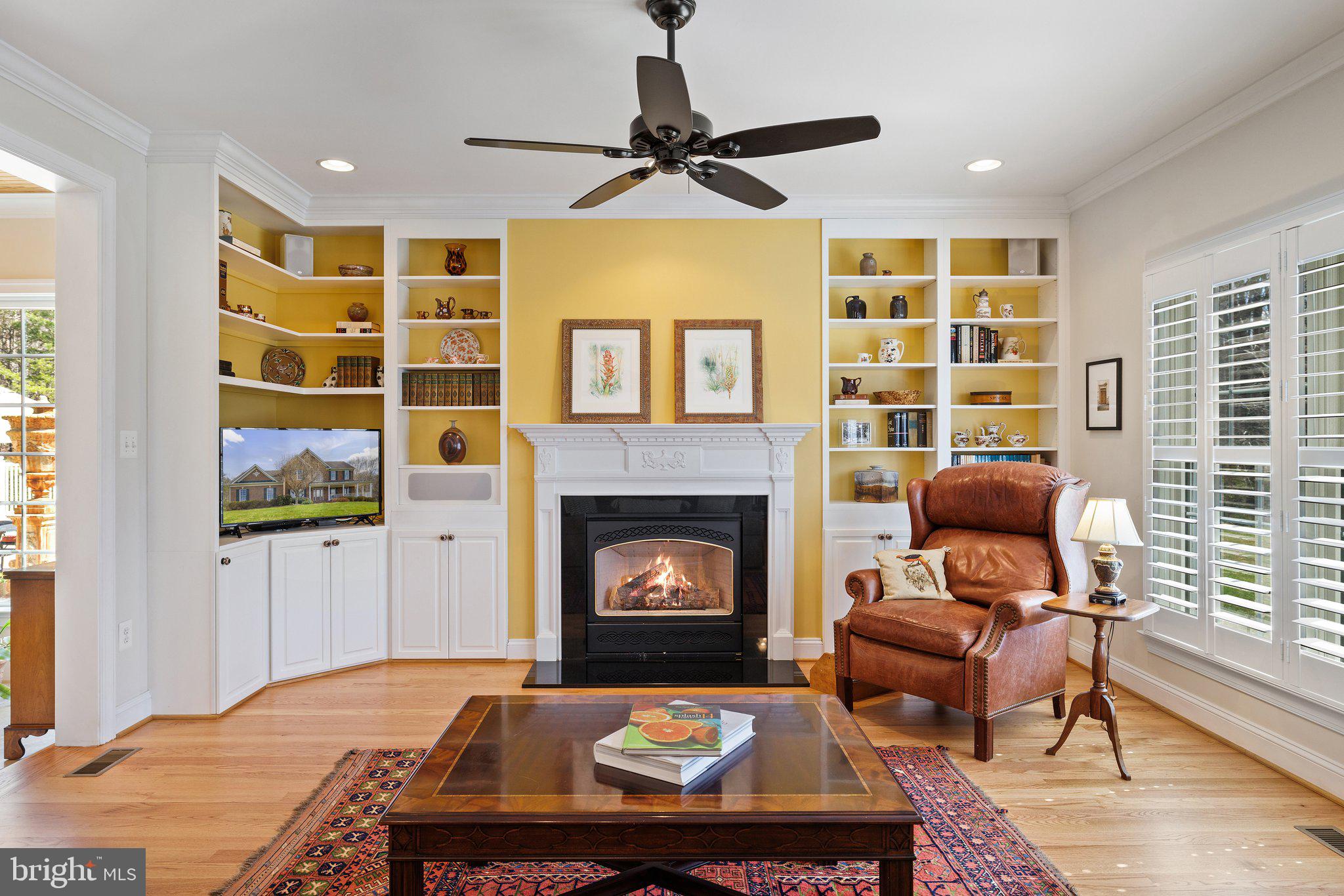 11099 Victor Drive Marshall, VA 20115 - Photo 23 of 65 Main Floor family room with gas FP