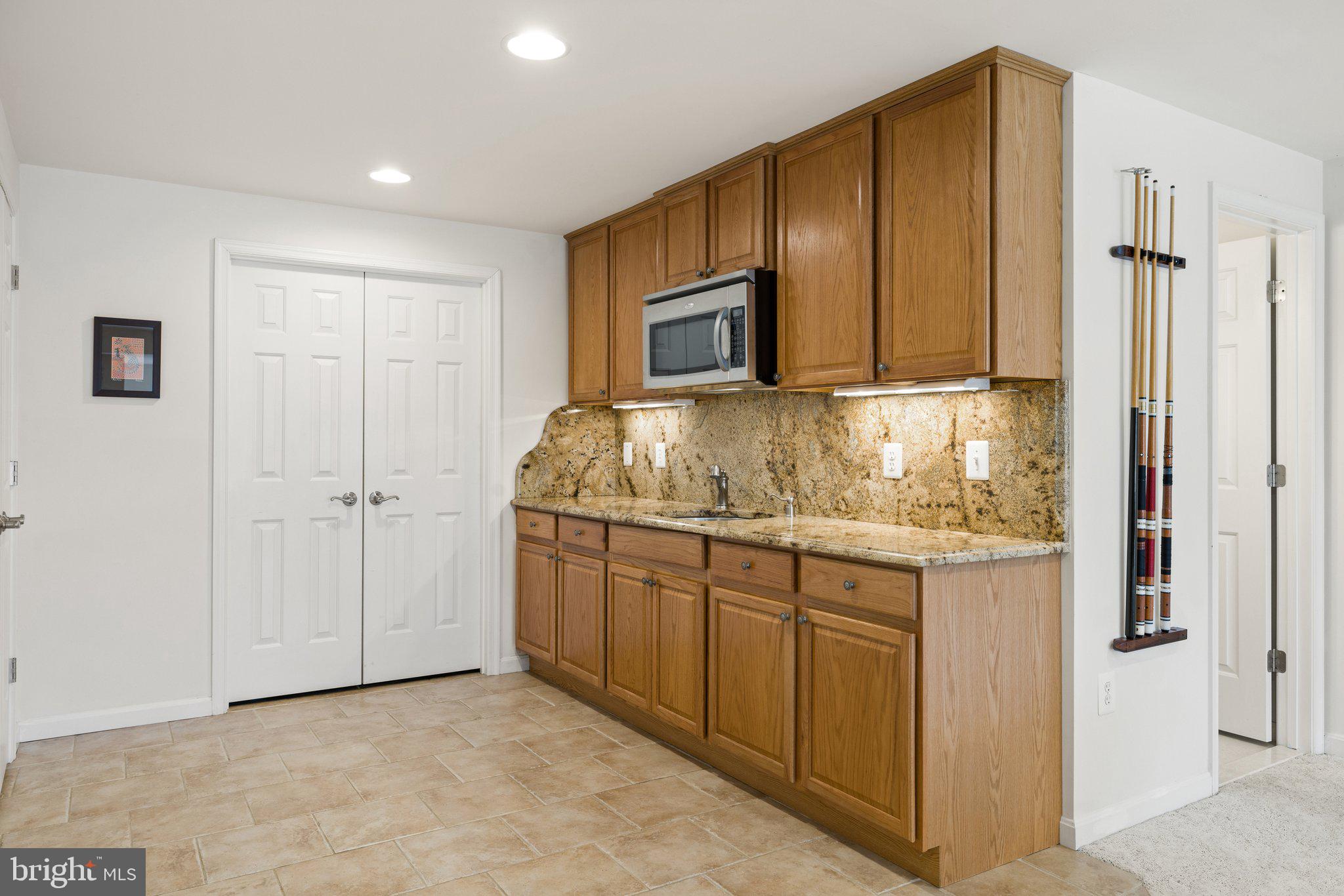11099 Victor Drive Marshall, VA 20115 - Photo 52 of 65 Lower Level KItchenette