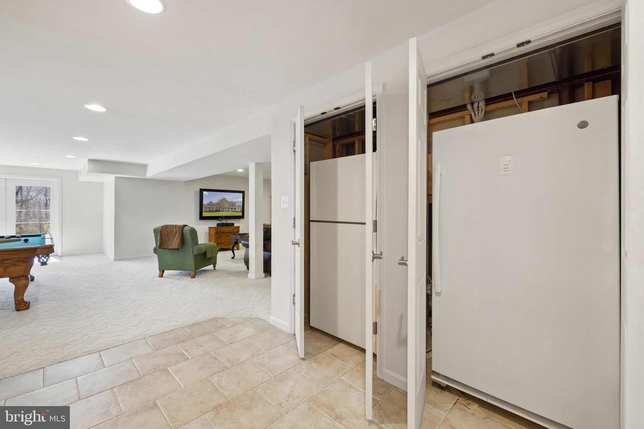 11099 Victor Drive Marshall, VA 20115 - Photo 53 of 65 Lower Level Kitchenette/fridge and freezer