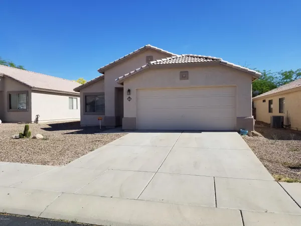 $1,950 | 2614 West Cezanne Circle, Tucson, AZ 85741