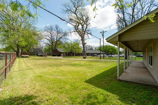 $1,600 | 3311 East FM 813, Unit G, Palmer, TX 75152