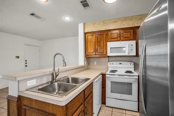 $1,600 | 3311 East FM 813, Unit G, Palmer, TX 75152