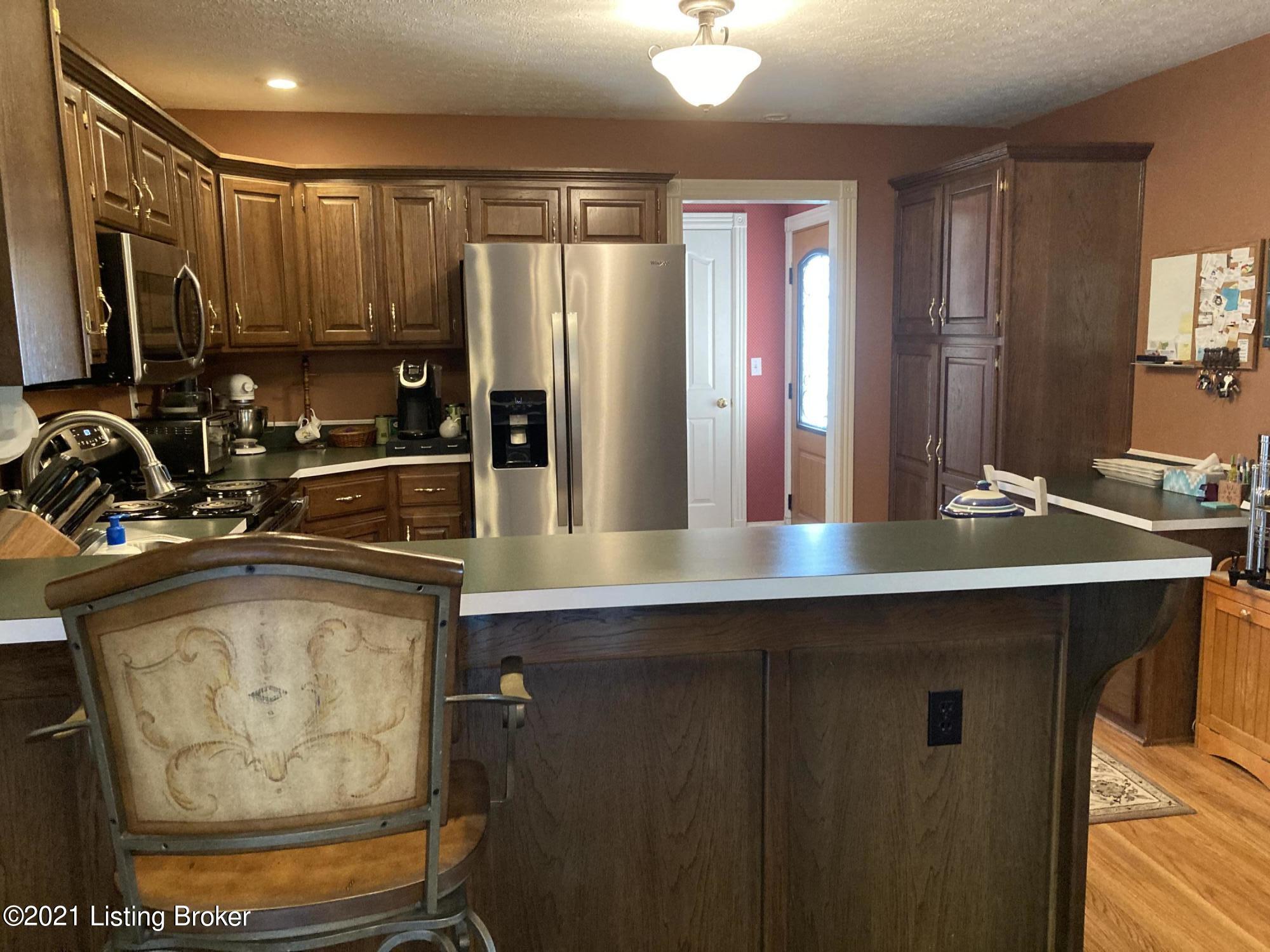 1117 Foxfire Road Bardstown, KY 40004 - Photo 13 of 35 IMG_1907