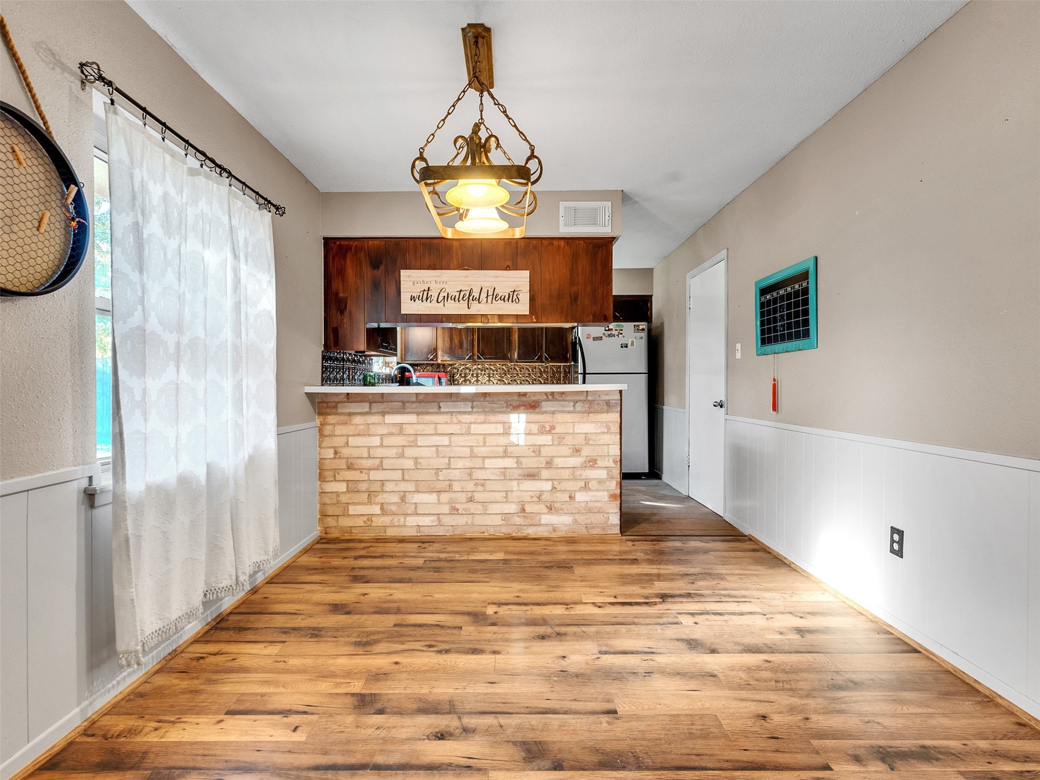 730 Broad Ripple Drive Houston, TX 77336 - Photo 8 of 28 a view of a living room with a flat screen tv