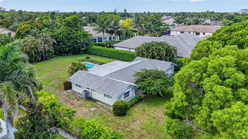 1608 Crayton Road Naples, FL 34102 - Photo 31 of 32
