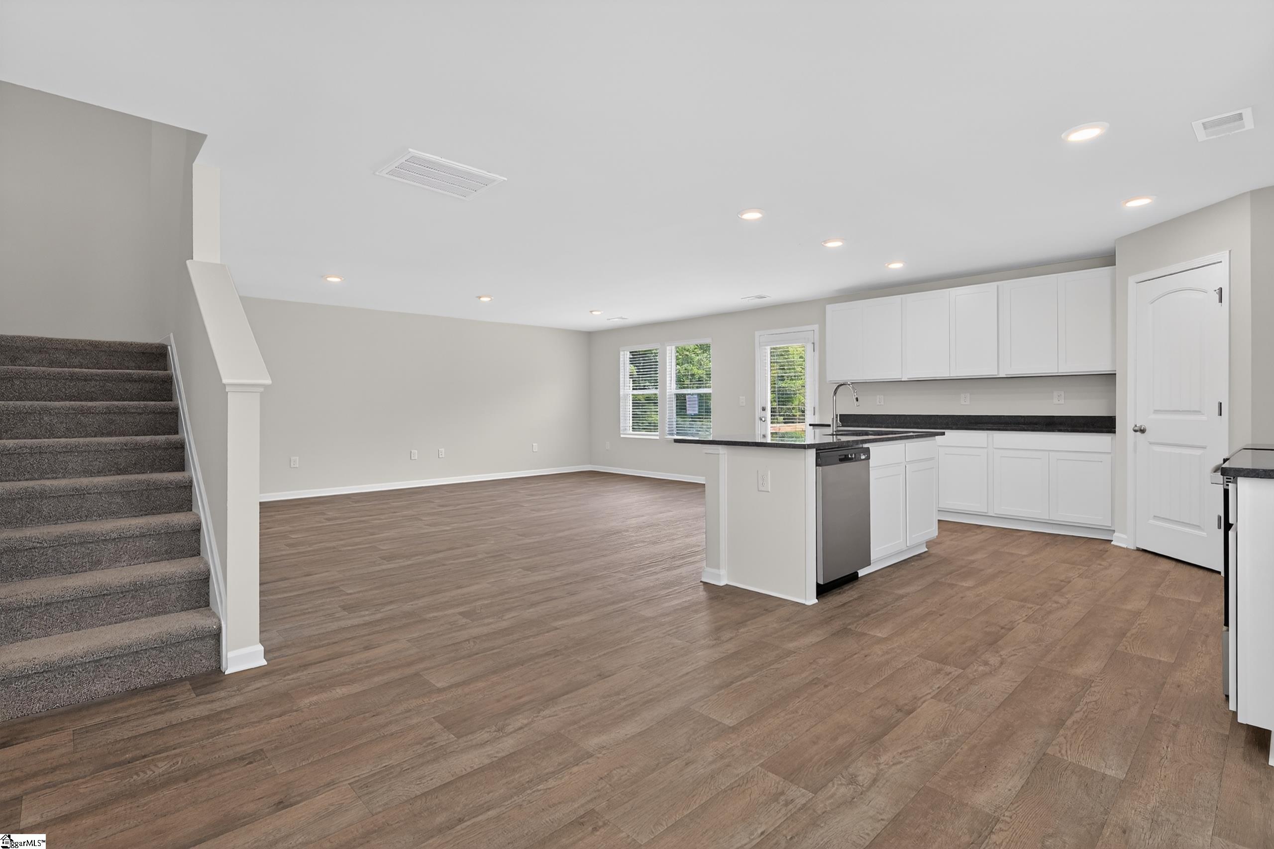103 Spg Knl Way Fountain Inn, SC 29644 - Photo 14 of 30