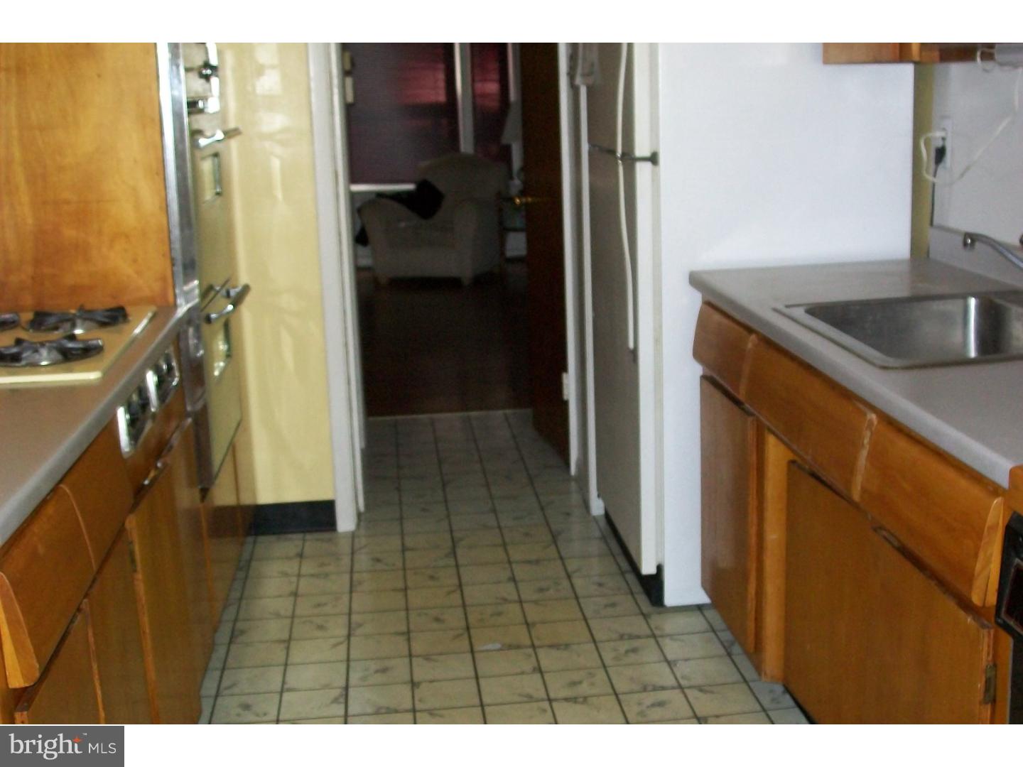 3707 West Country Club Road Philadelphia, PA 19131 - Photo 6 of 21 Gallery Image 6