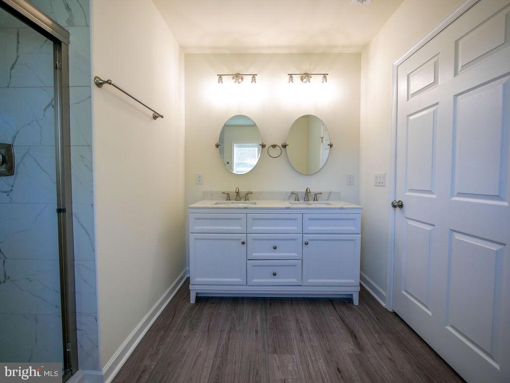 207 West 4th Street Ridgely, MD 21660 - Photo 31 of 50 Owner's bath