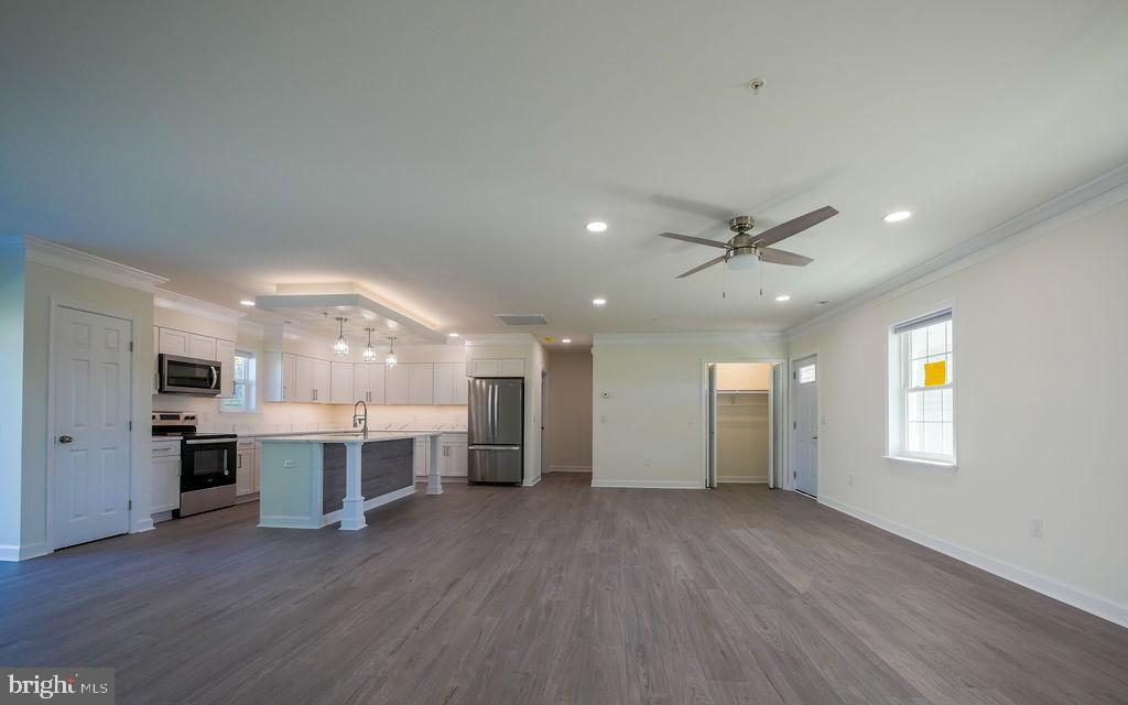 207 West 4th Street Ridgely, MD 21660 - Photo 9 of 50 Large open living area