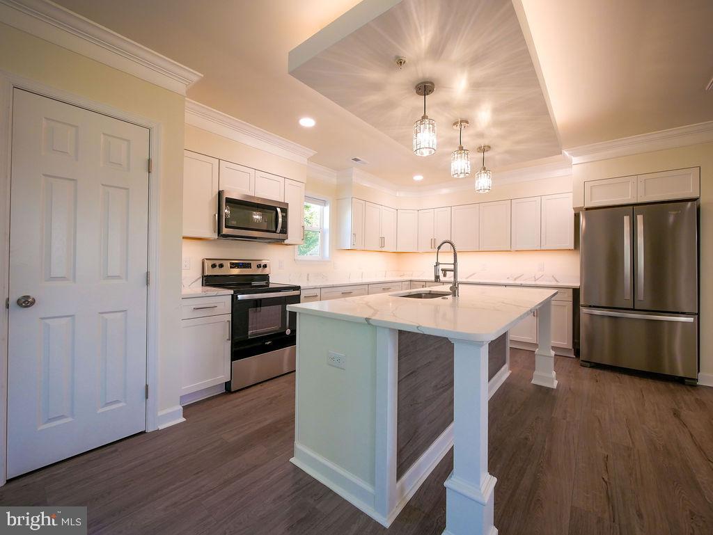207 West 4th Street Ridgely, MD 21660 - Photo 10 of 50 Pantry and island