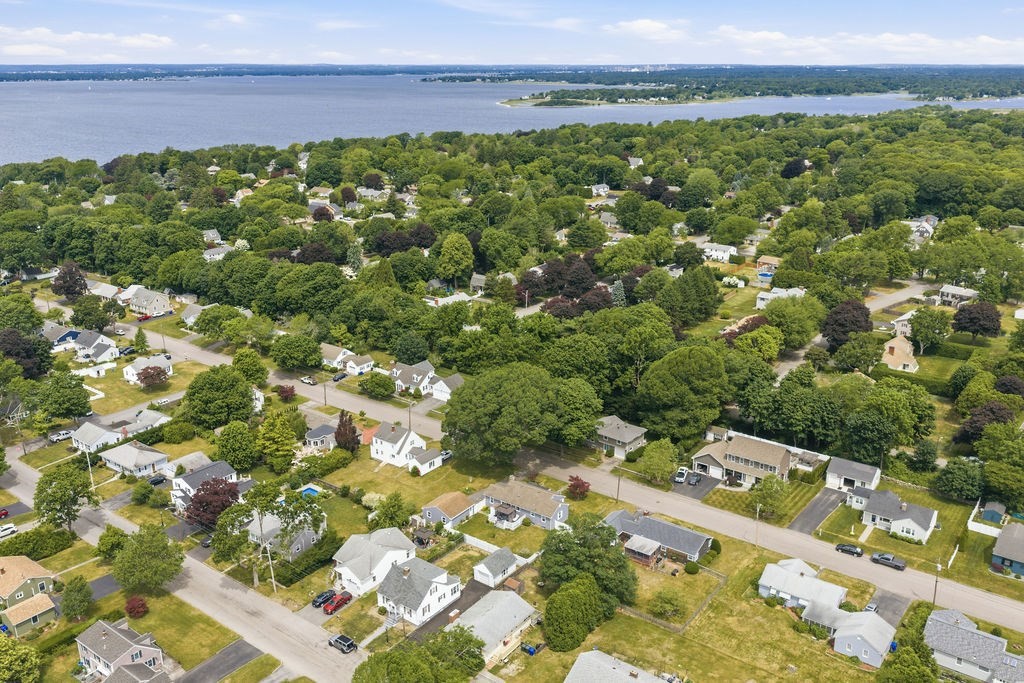 117 Fales Road Bristol, RI 02809 - Photo 11 of 42