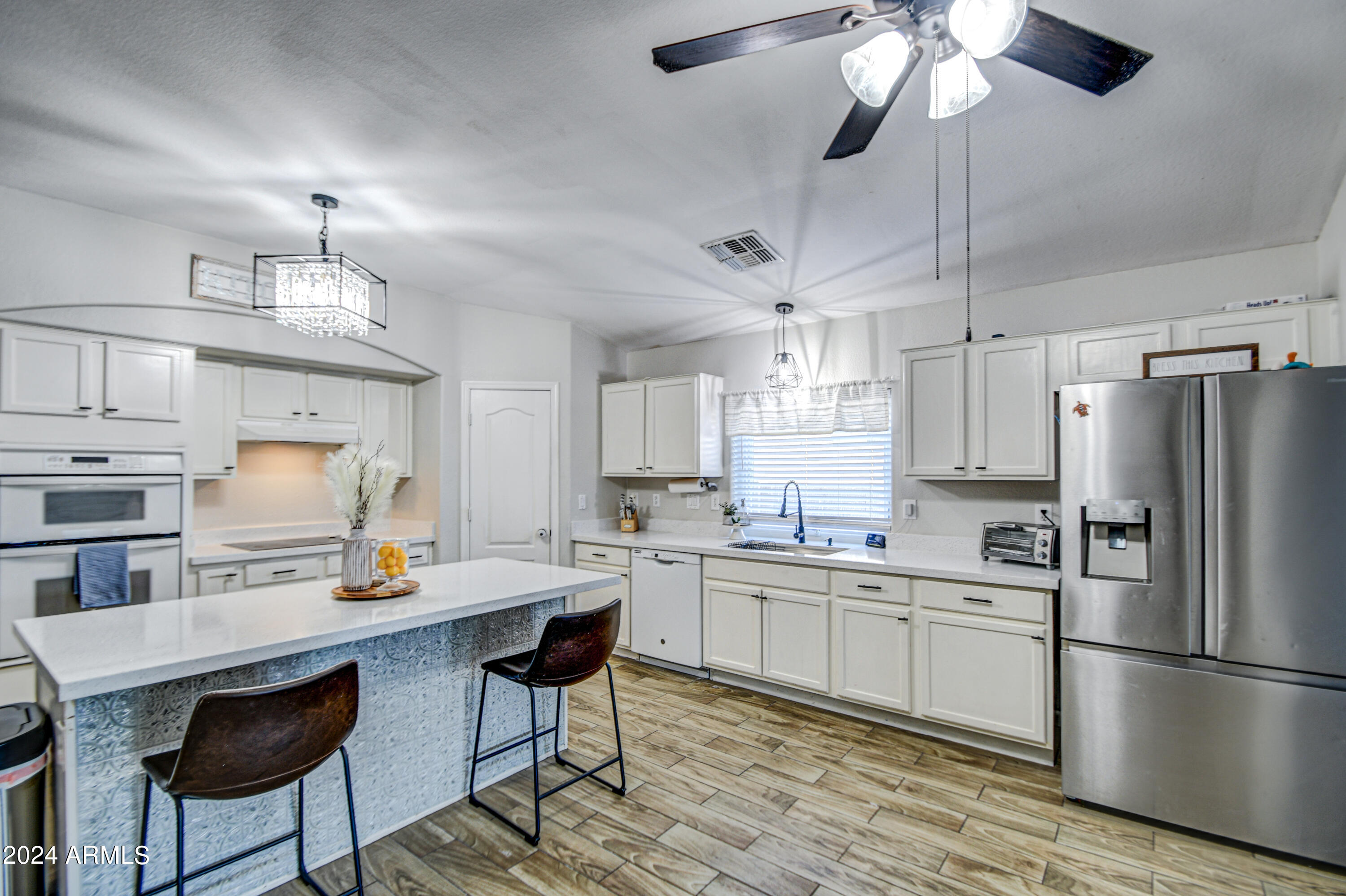 42463 West Venture Road Maricopa, AZ 85138 - Photo 7 of 21 Kitchen