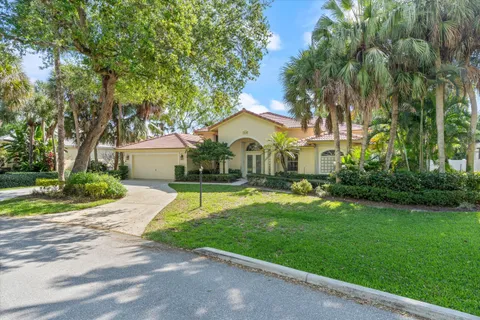 $1,399,000 | 2805 Hampton Circle East, Delray Beach, FL 33445