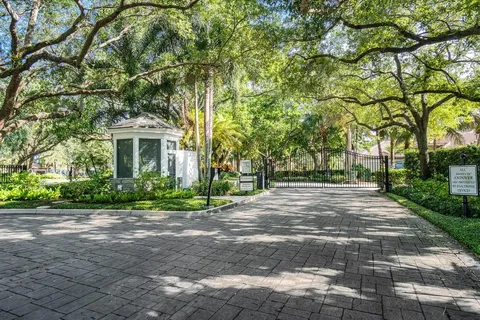 $1,485,000 | 2805 Hampton Circle East, Delray Beach, FL 33445