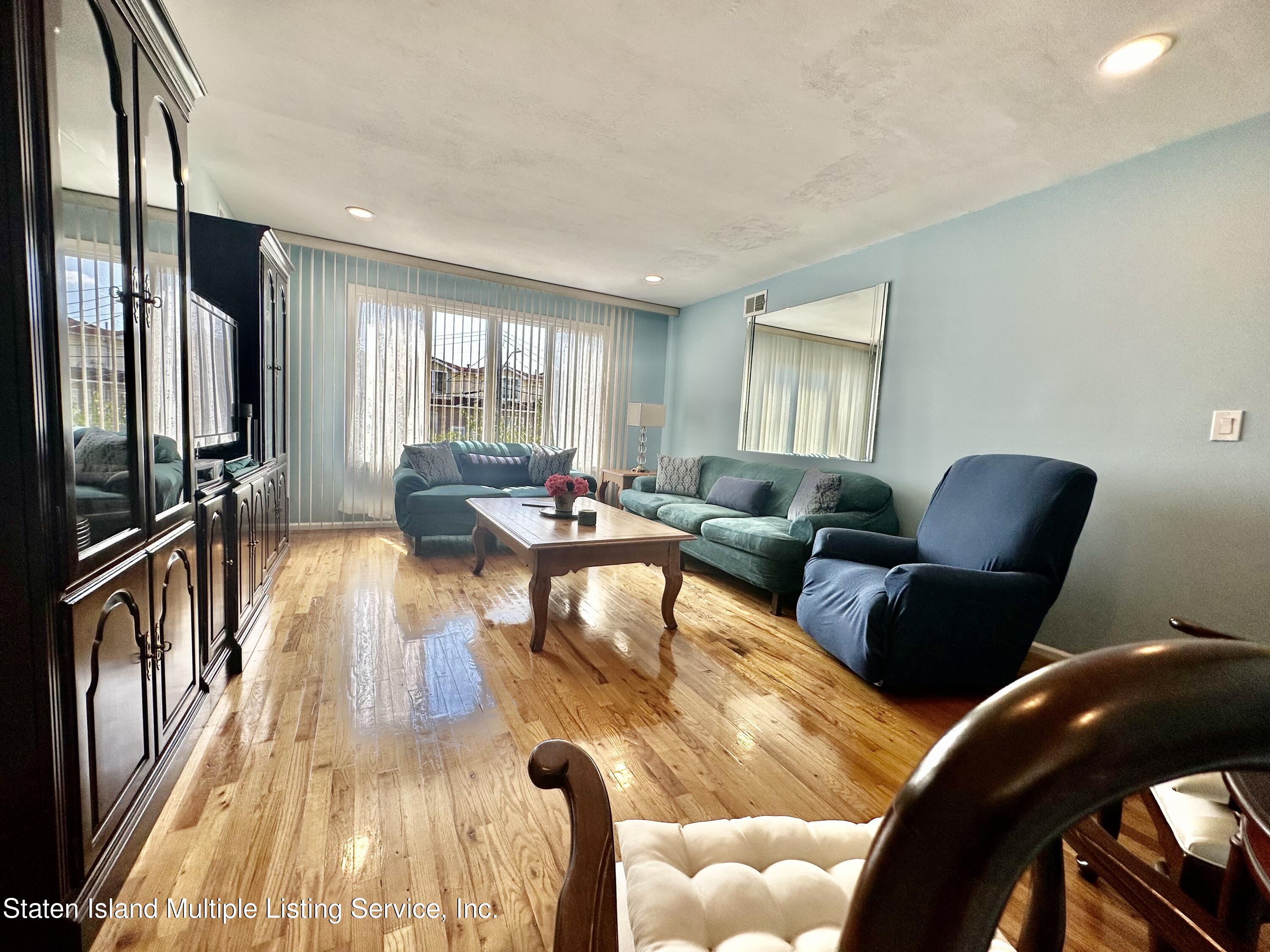 109 Hempstead Avenue Staten Island, NY 10306 - Photo 11 of 31 IMG_5397