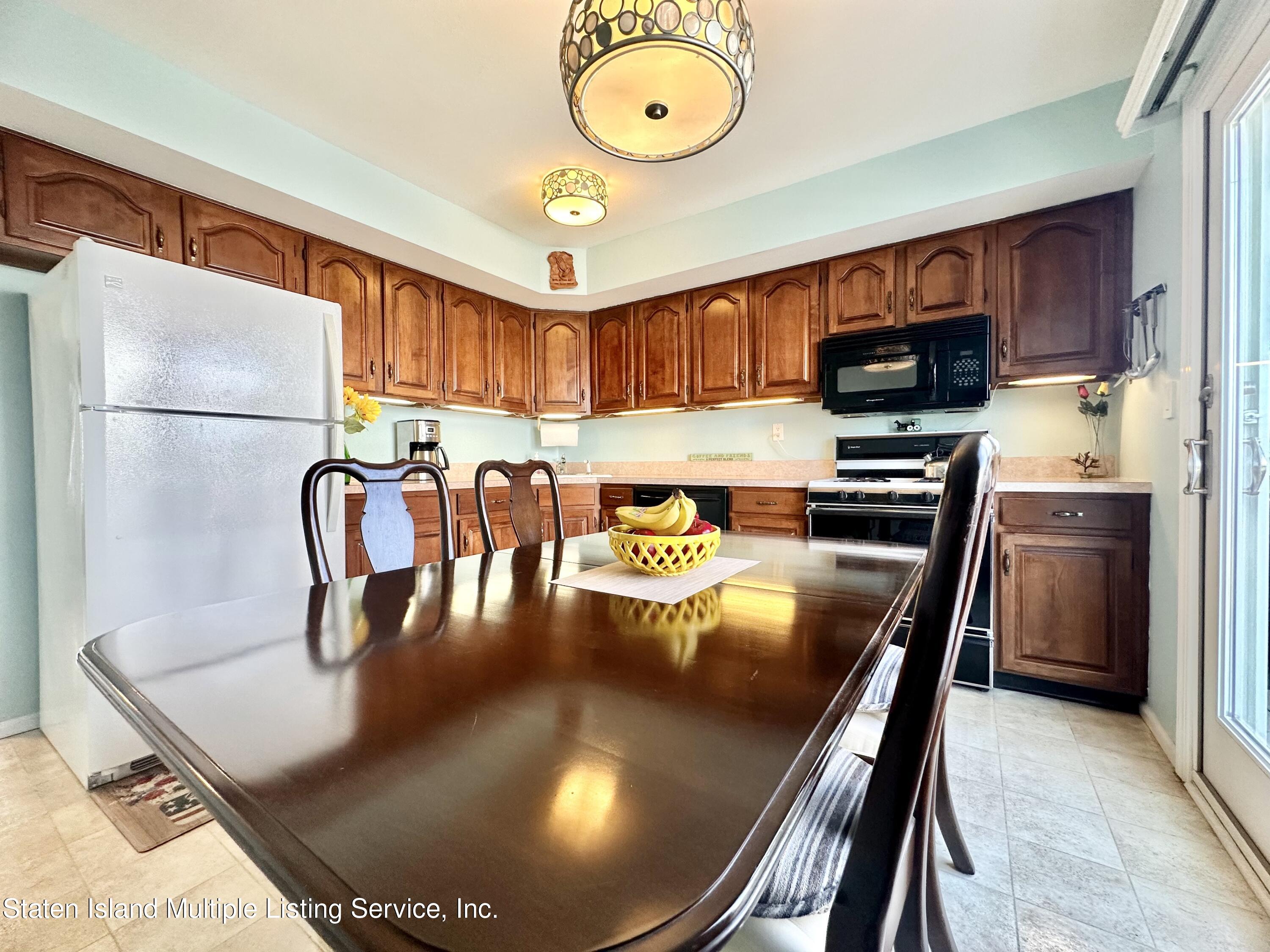 109 Hempstead Avenue Staten Island, NY 10306 - Photo 13 of 31 FullSizeRender 4