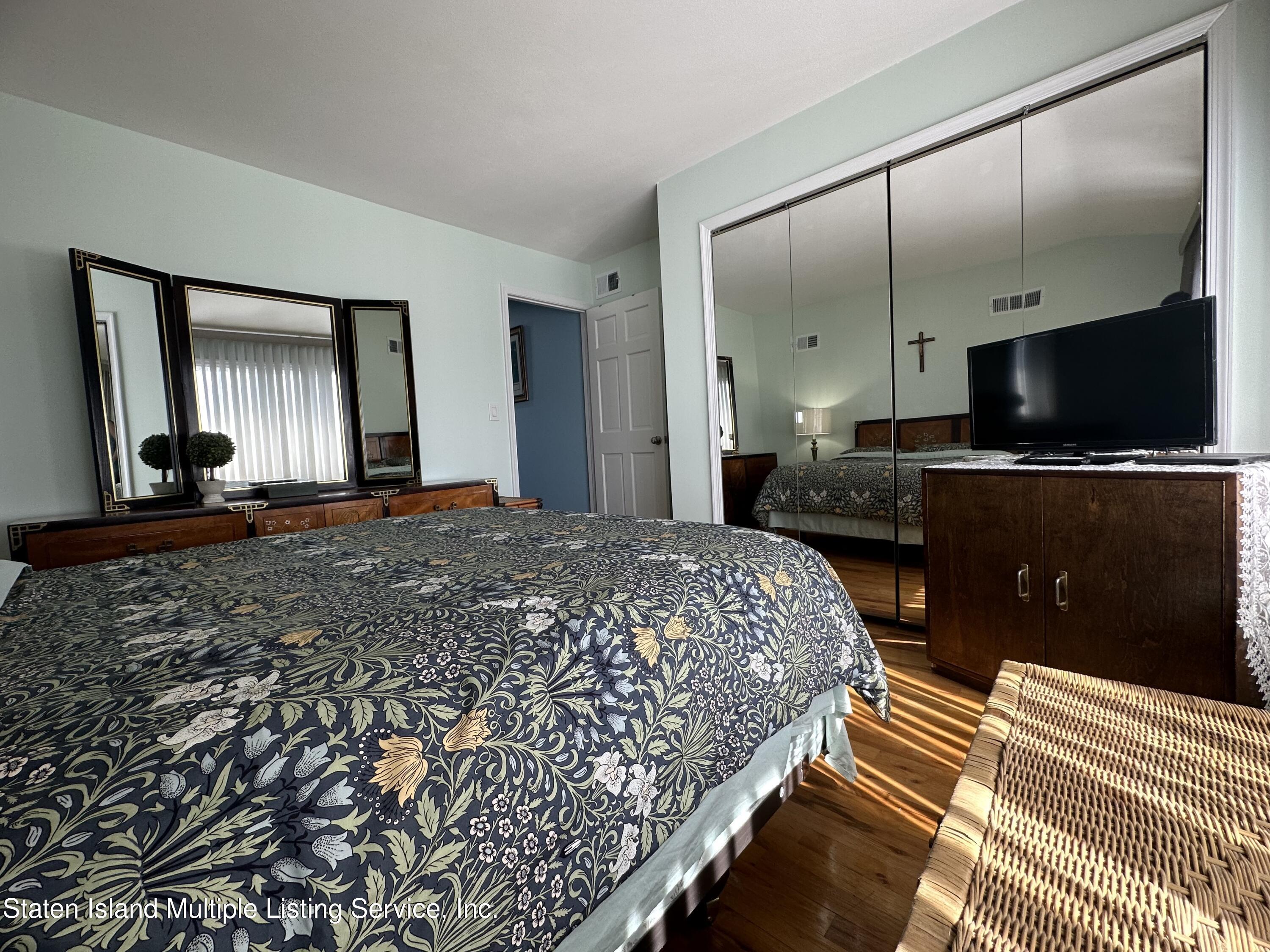 109 Hempstead Avenue Staten Island, NY 10306 - Photo 23 of 31 IMG_5316 copy