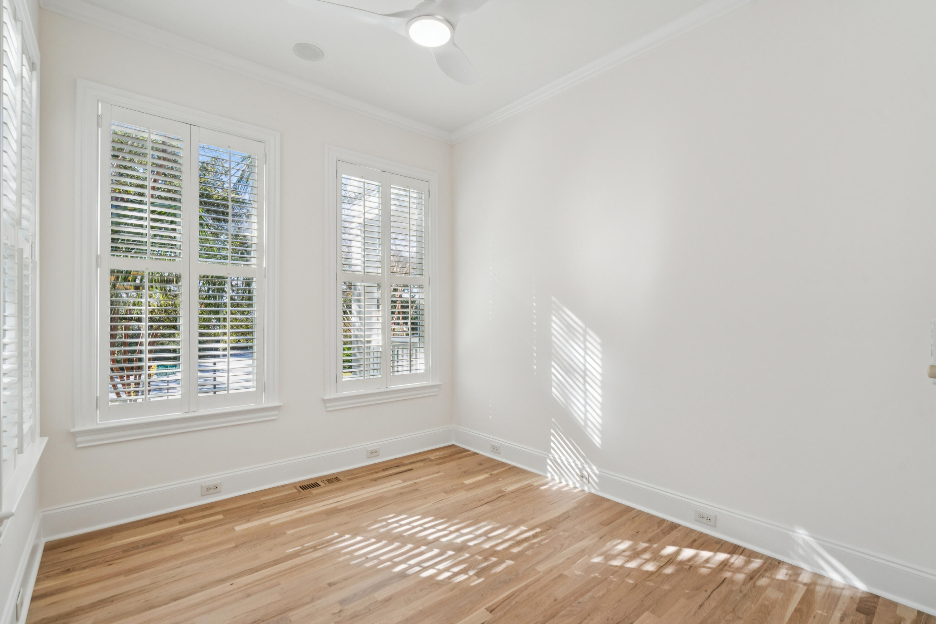 832 Fiddlers Point Lane Mount Pleasant, SC 29464 - Photo 12 of 31 832FiddlersPointLn-KeenEyeMarketing-025