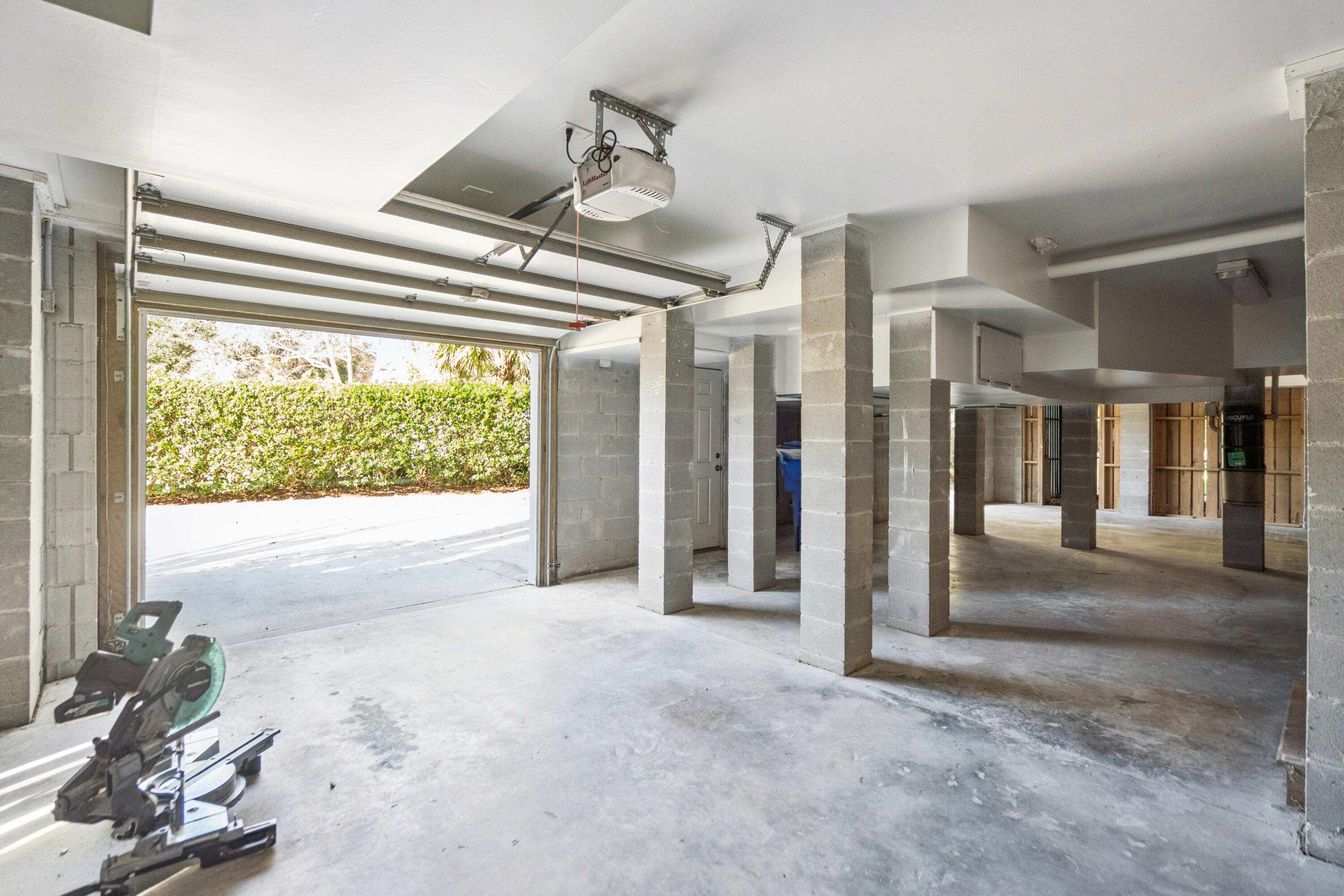 832 Fiddlers Point Lane Mount Pleasant, SC 29464 - Photo 30 of 31 832FiddlersPointLn-KeenEyeMarketing-068