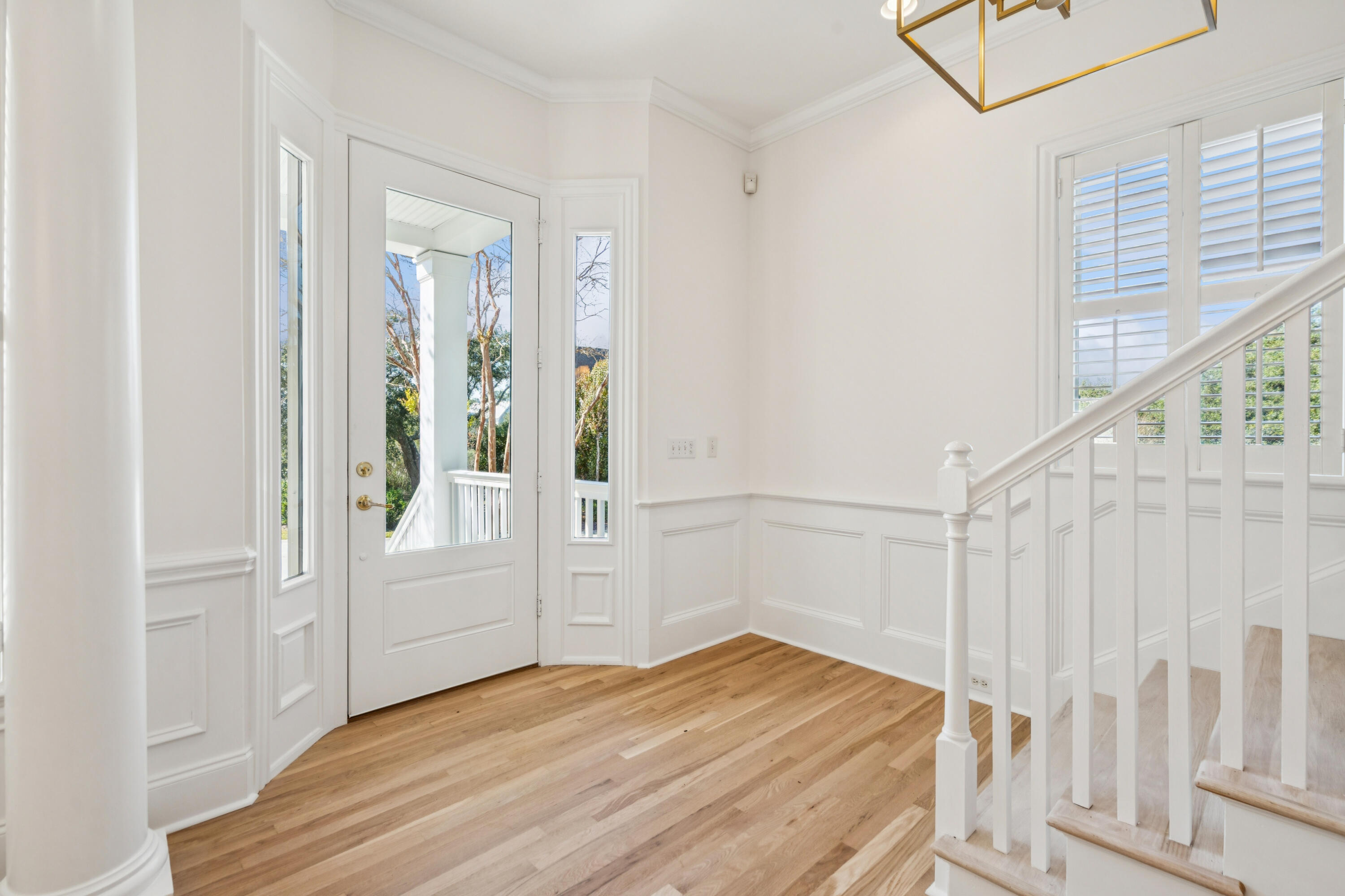 832 Fiddlers Point Lane Mount Pleasant, SC 29464 - Photo 4 of 31 832FiddlersPointLn-KeenEyeMarketing-013