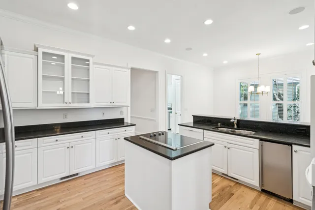 $1,795,000 | 832 Fiddlers Point Lane, Mount Pleasant, SC 29464