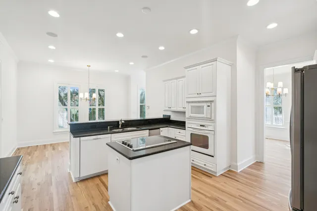 $1,795,000 | 832 Fiddlers Point Lane, Mount Pleasant, SC 29464