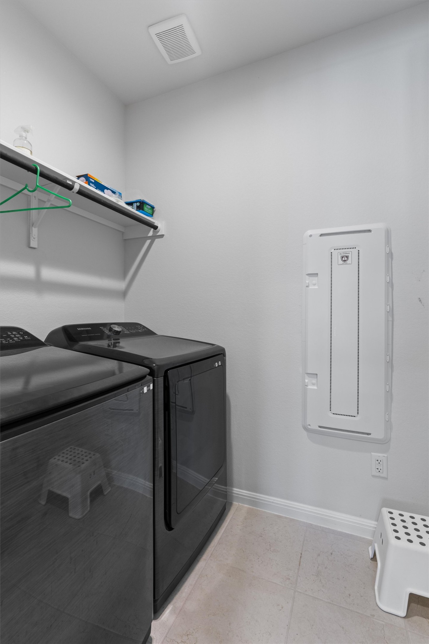 1908 Cabrera Drive Leander, TX 78641 - Photo 21 of 37 a view of walk in closet