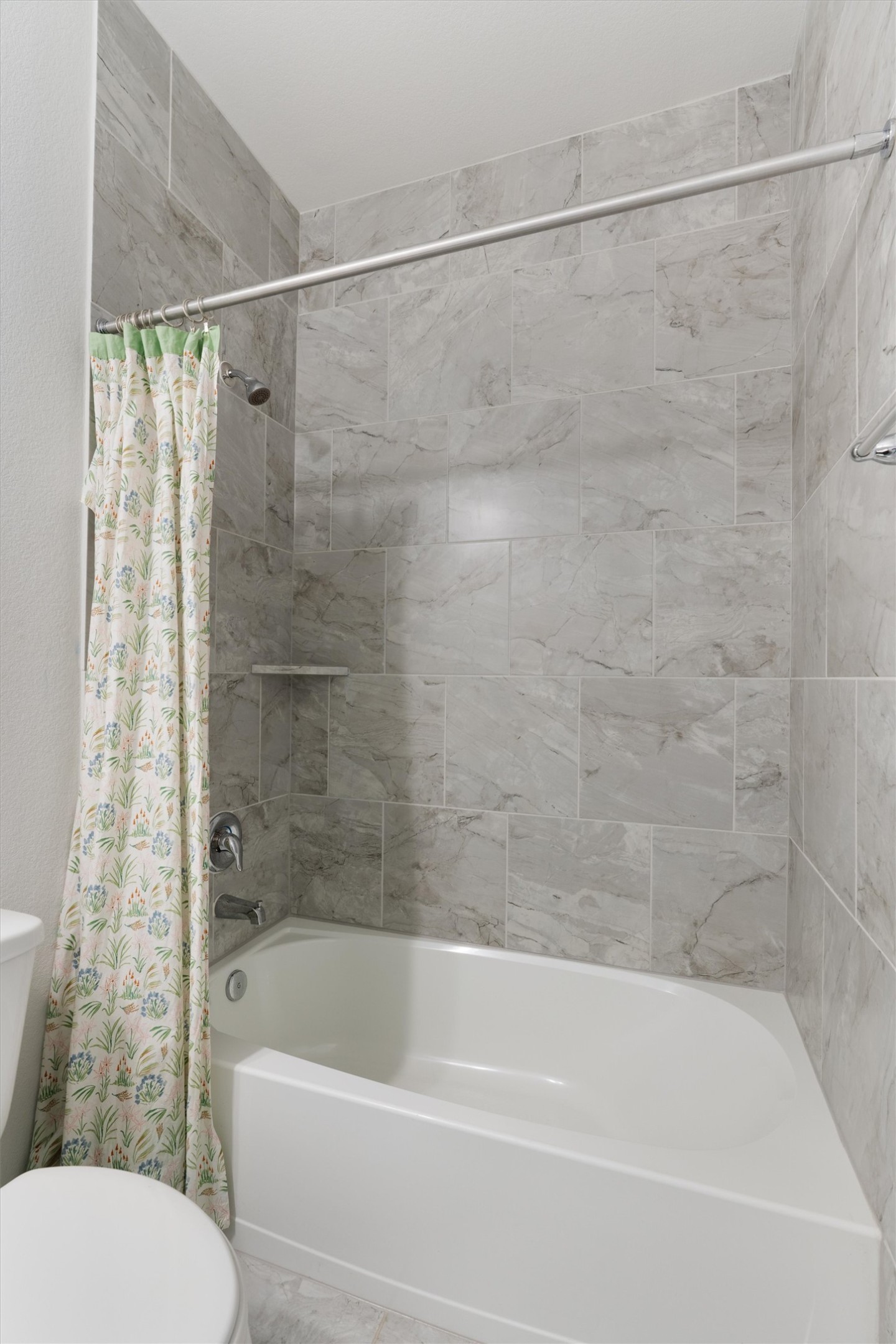 1908 Cabrera Drive Leander, TX 78641 - Photo 29 of 37 a bath tub sitting next to a white toilet and sink