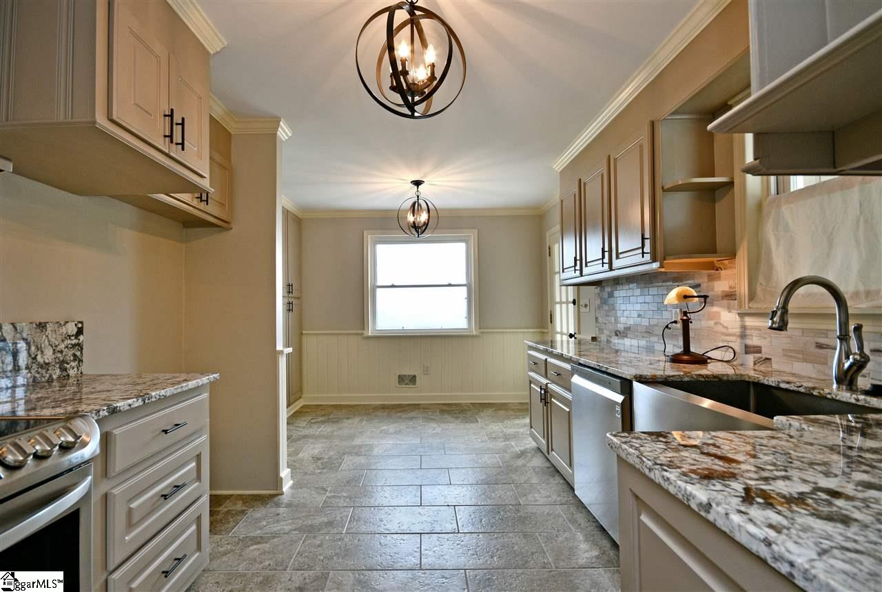246 Mulberry Road Easley, SC 29640 - Photo 6 of 36