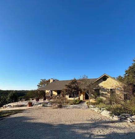 $1,375,000 | 306 Charles Road, Kerrville, TX 78028
