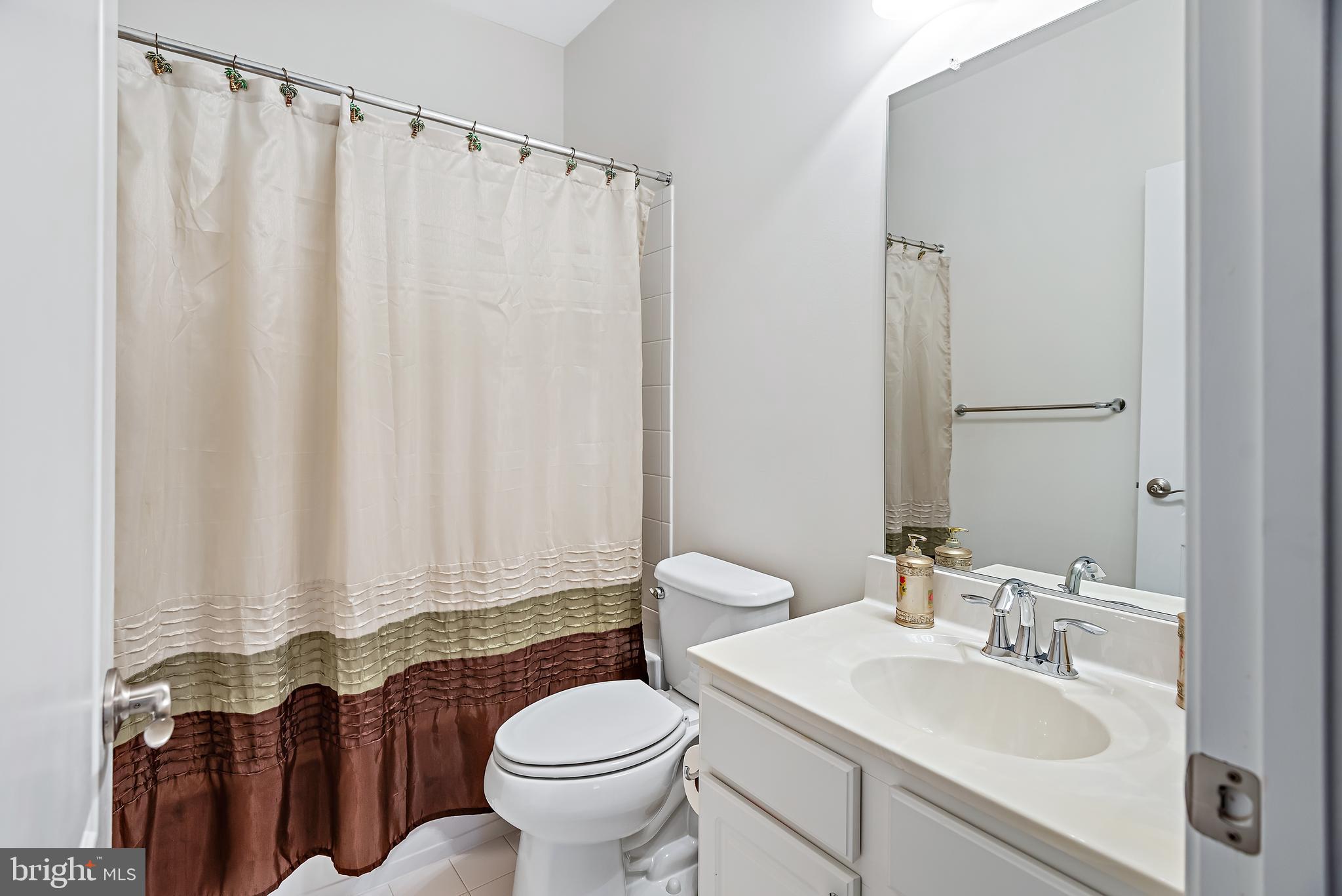 13003 Contee Manor Road Bowie, MD 20721 - Photo 59 of 93 Bathroom Suite #2