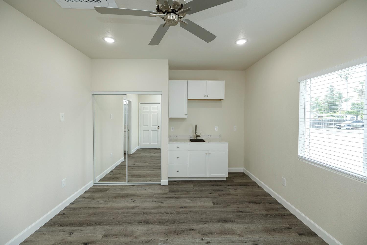 720 North 2nd Street Patterson, CA 95363 - Photo 71 of 84 Suite 5