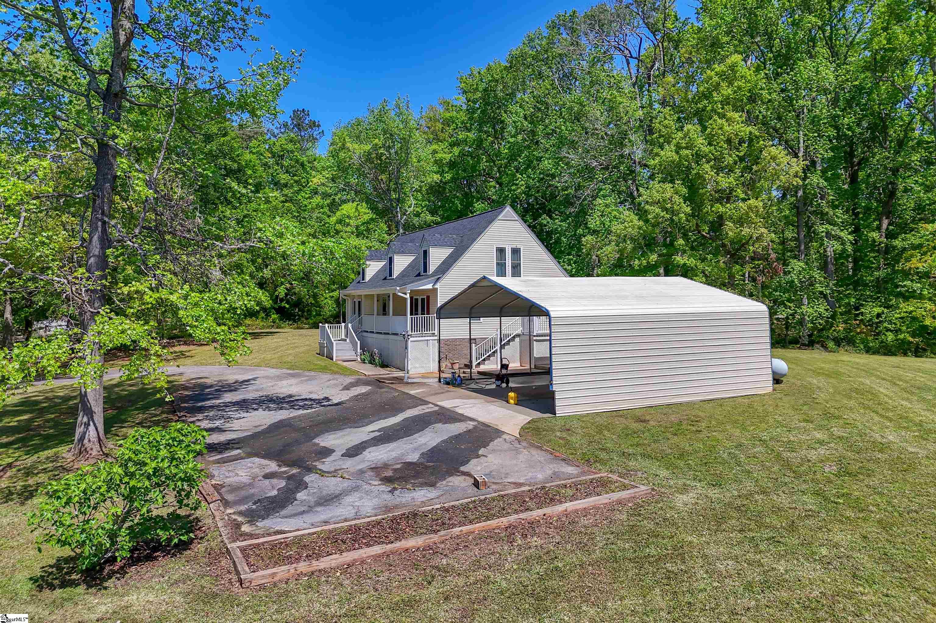 722 Cypress Point Drive Chappells, SC 29037 - Photo 6 of 46