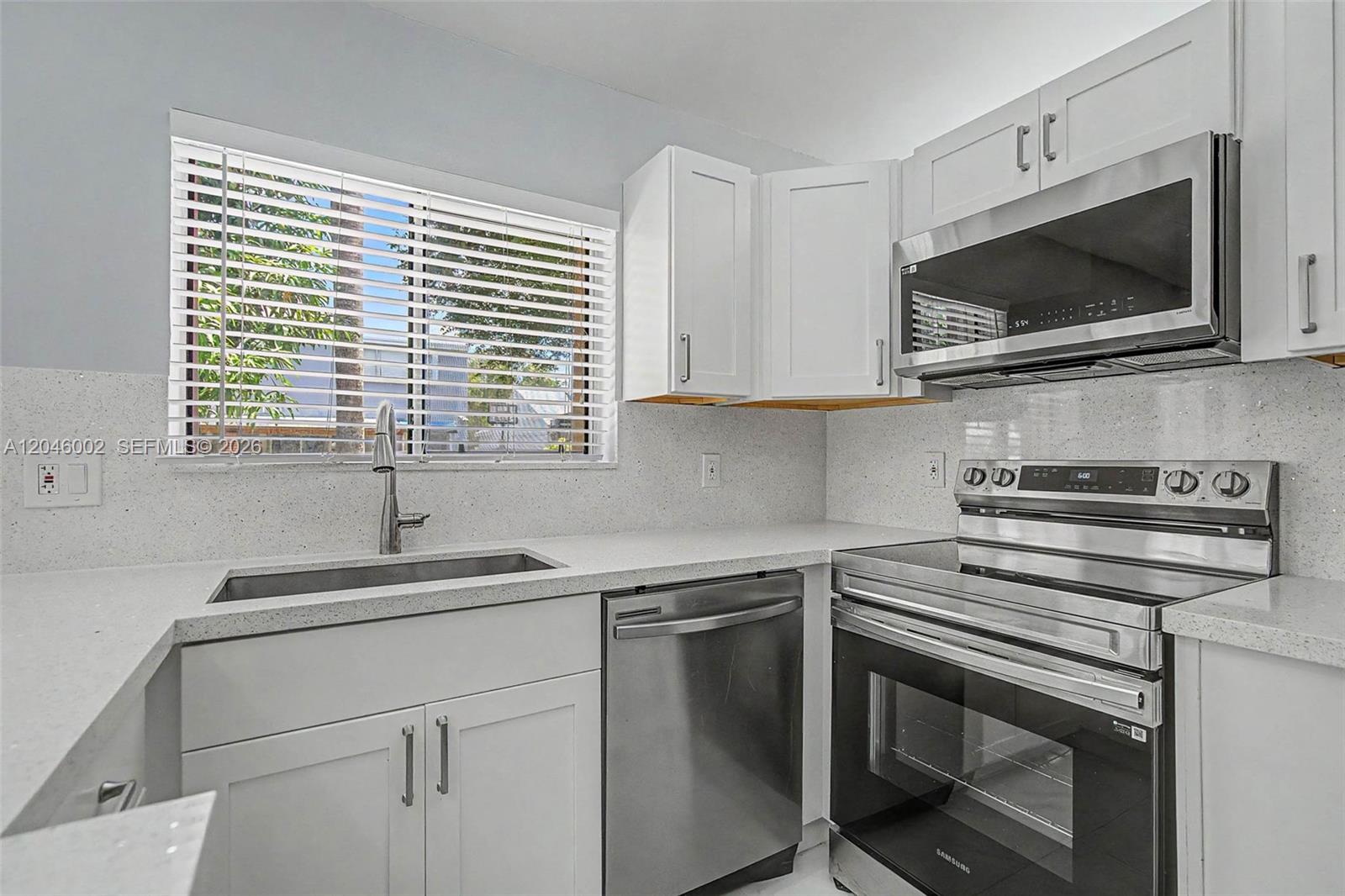 13765 Southwest 145th Street Miami, FL 33186 - Photo 7 of 30