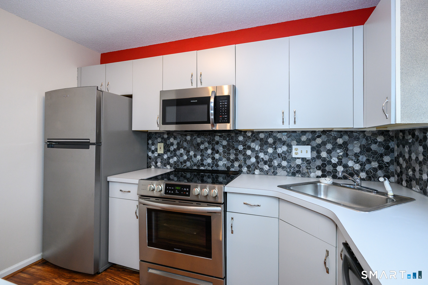 925 Oronoke Road Waterbury, CT 06708 - Photo 10 of 33