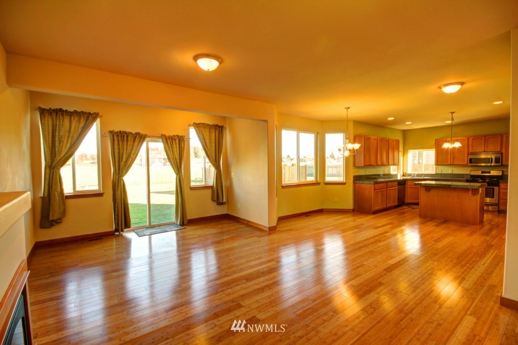 8782 Vinup Road Lynden, WA 98264 - Photo 10 of 25 Gallery Image 10
