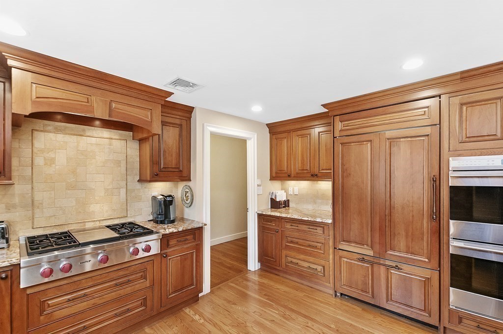 74 Cherry Brook Road Weston, MA 02493 - Photo 8 of 28