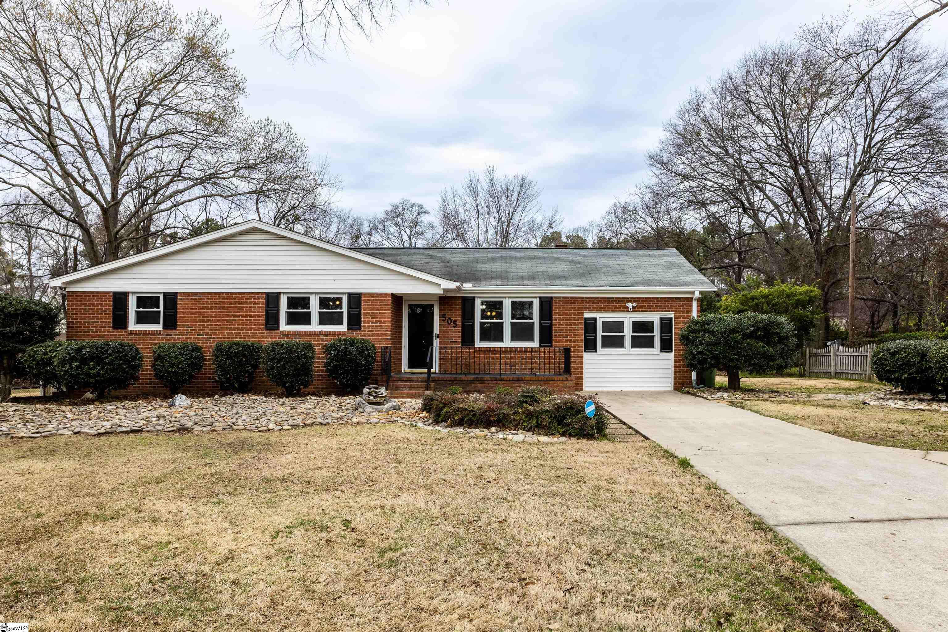 505 Mapleton Drive Greenville, SC 29607 - Photo 2 of 23