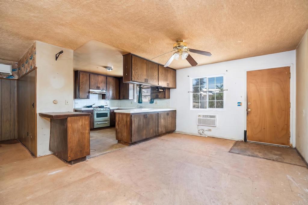 115 Beech Place El Cajon, CA 92021 - Photo 9 of 45