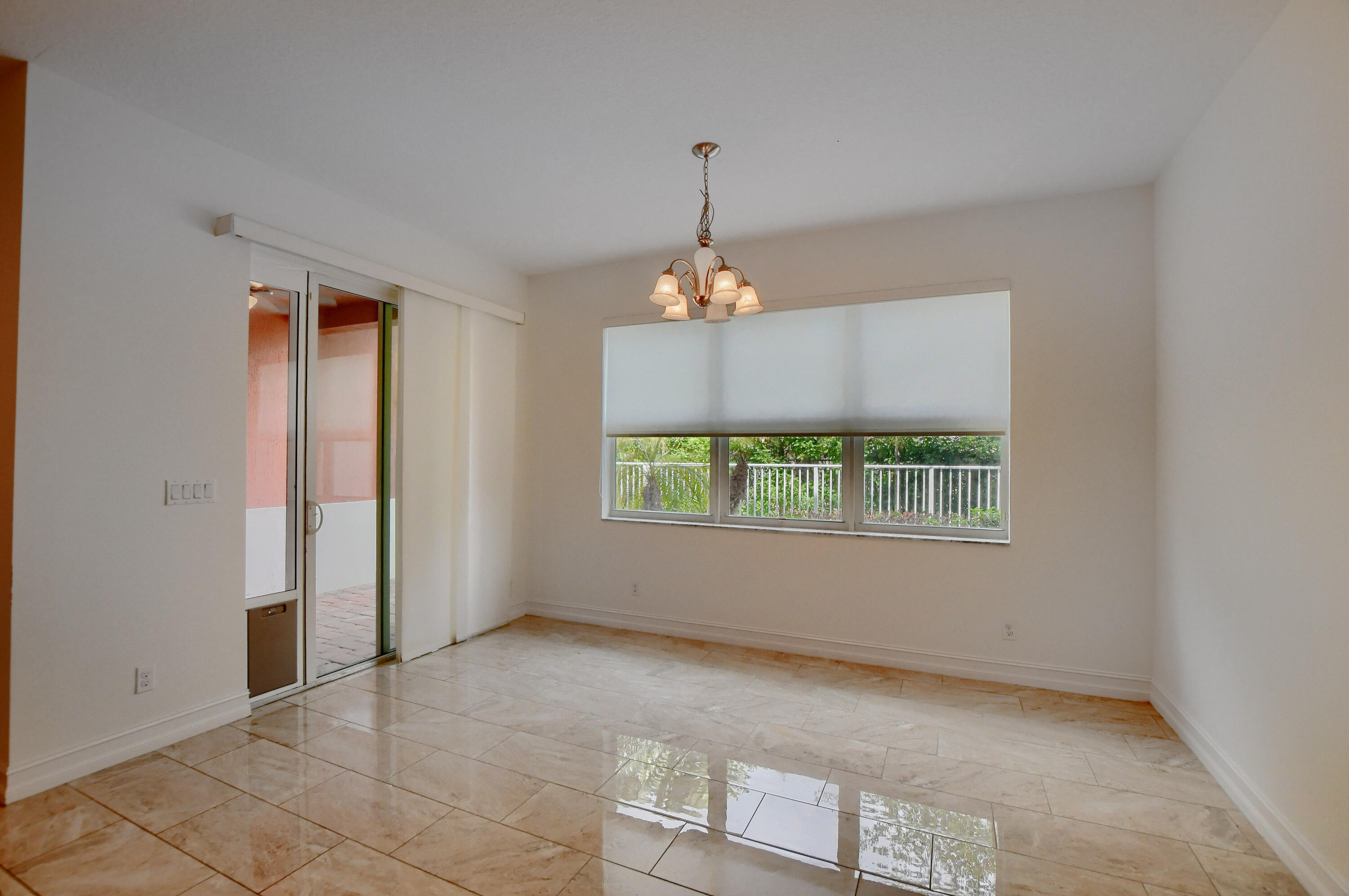 100 Northwest 69th Circle, Unit 15 Boca Raton, FL 33487 - Photo 11 of 45 Dining