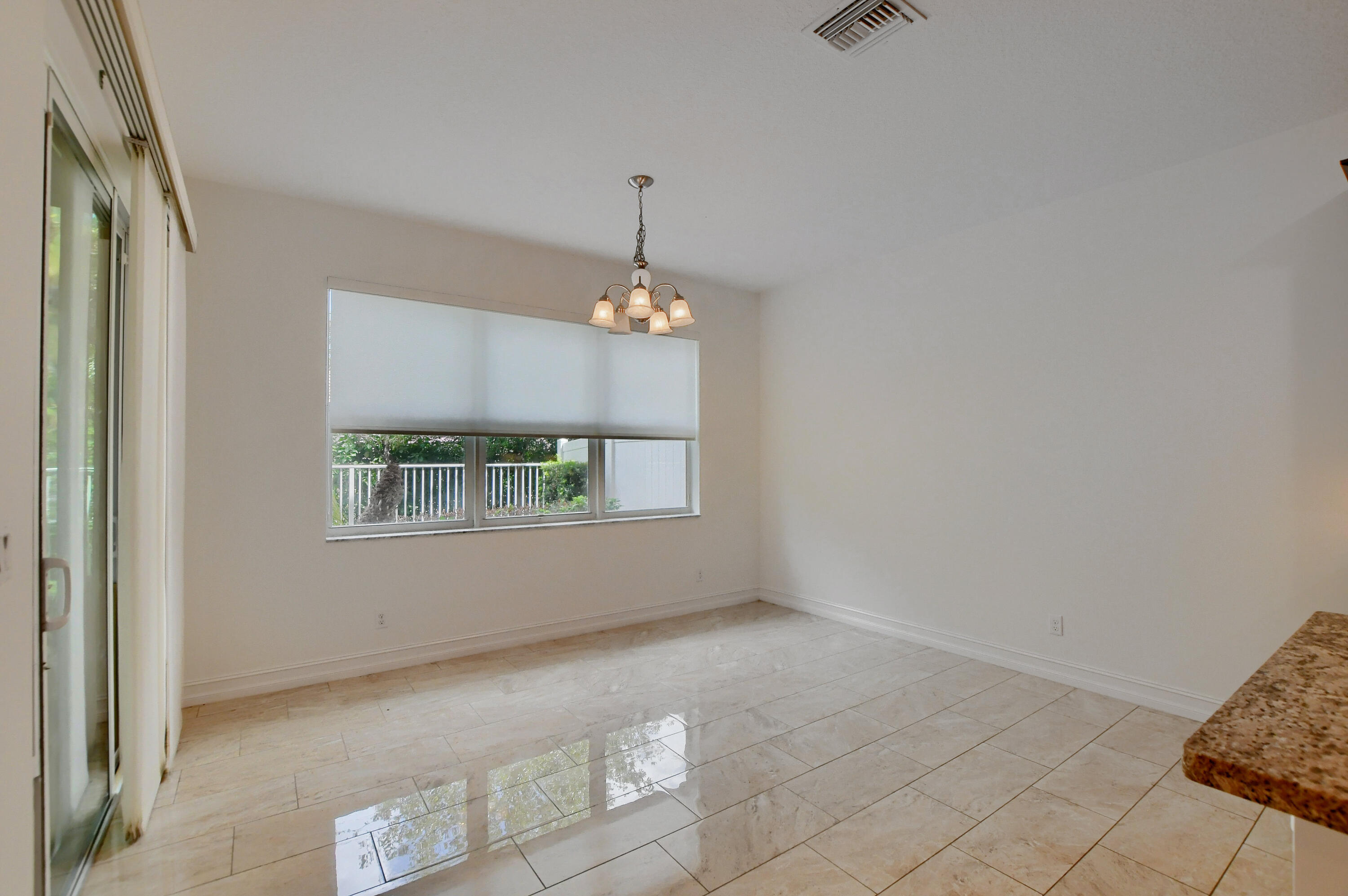 100 Northwest 69th Circle, Unit 15 Boca Raton, FL 33487 - Photo 12 of 45 Kitchen/Dining