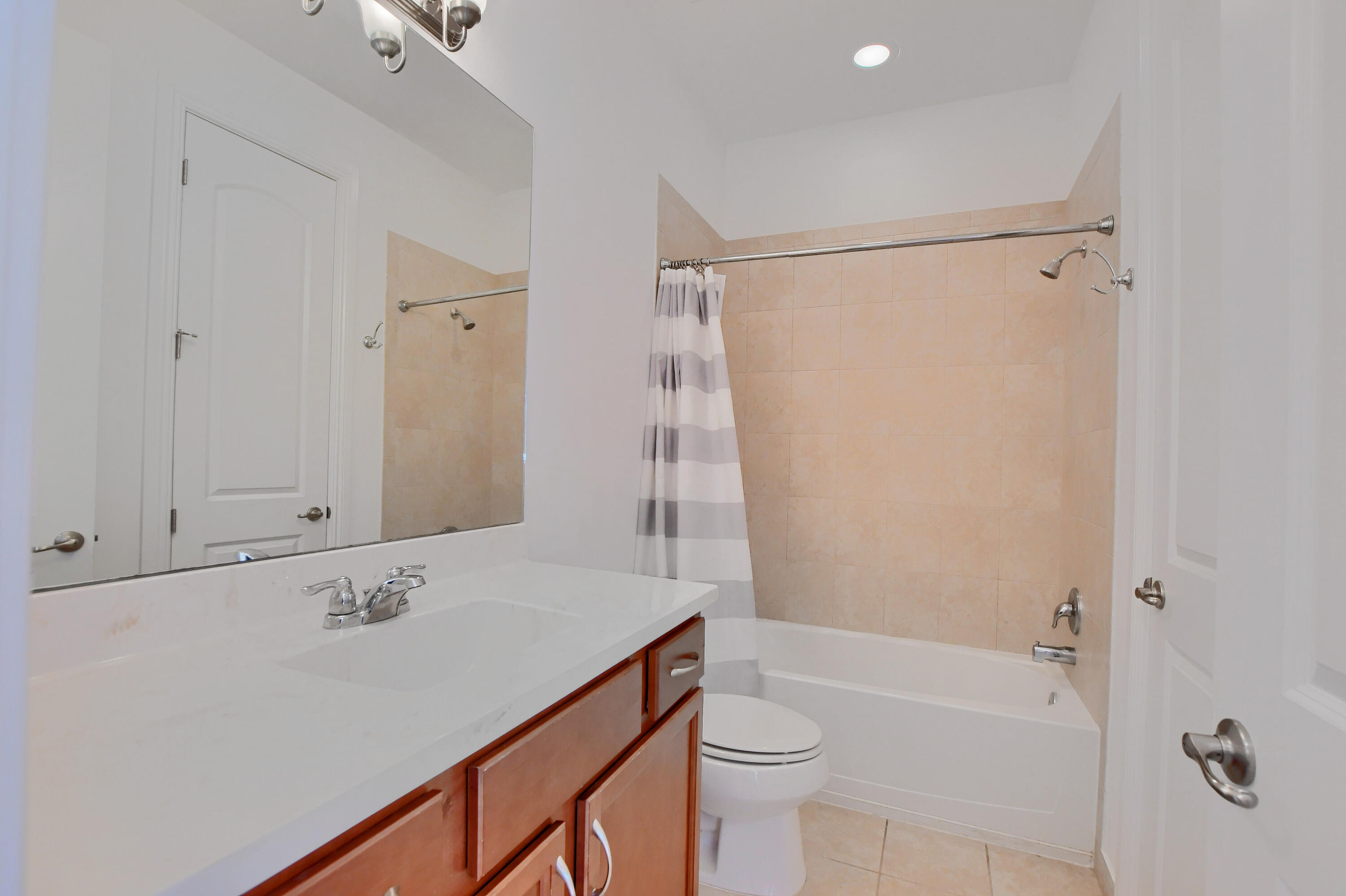 100 Northwest 69th Circle, Unit 15 Boca Raton, FL 33487 - Photo 26 of 45 Guest Bath