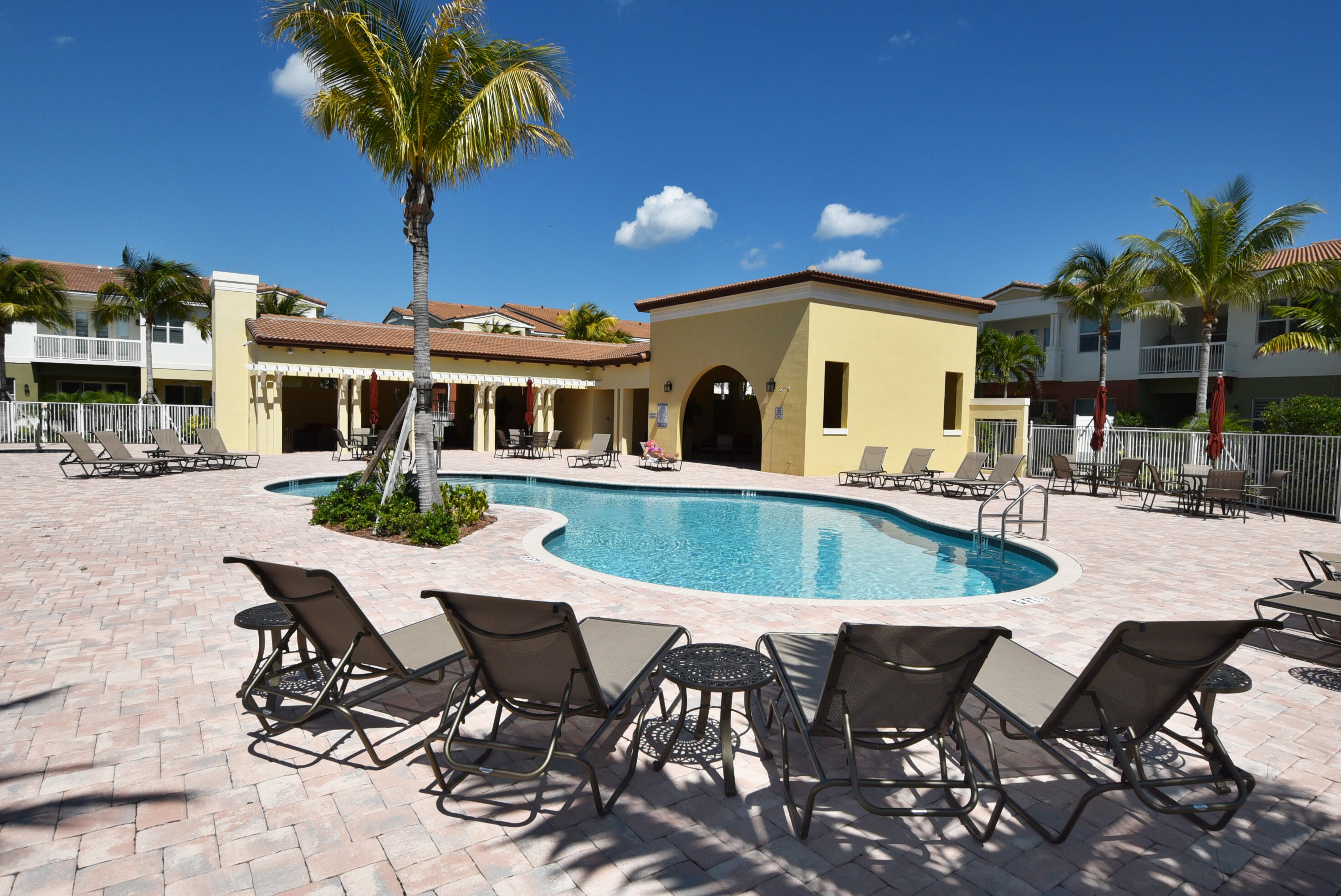 100 Northwest 69th Circle, Unit 15 Boca Raton, FL 33487 - Photo 37 of 45 Community Space