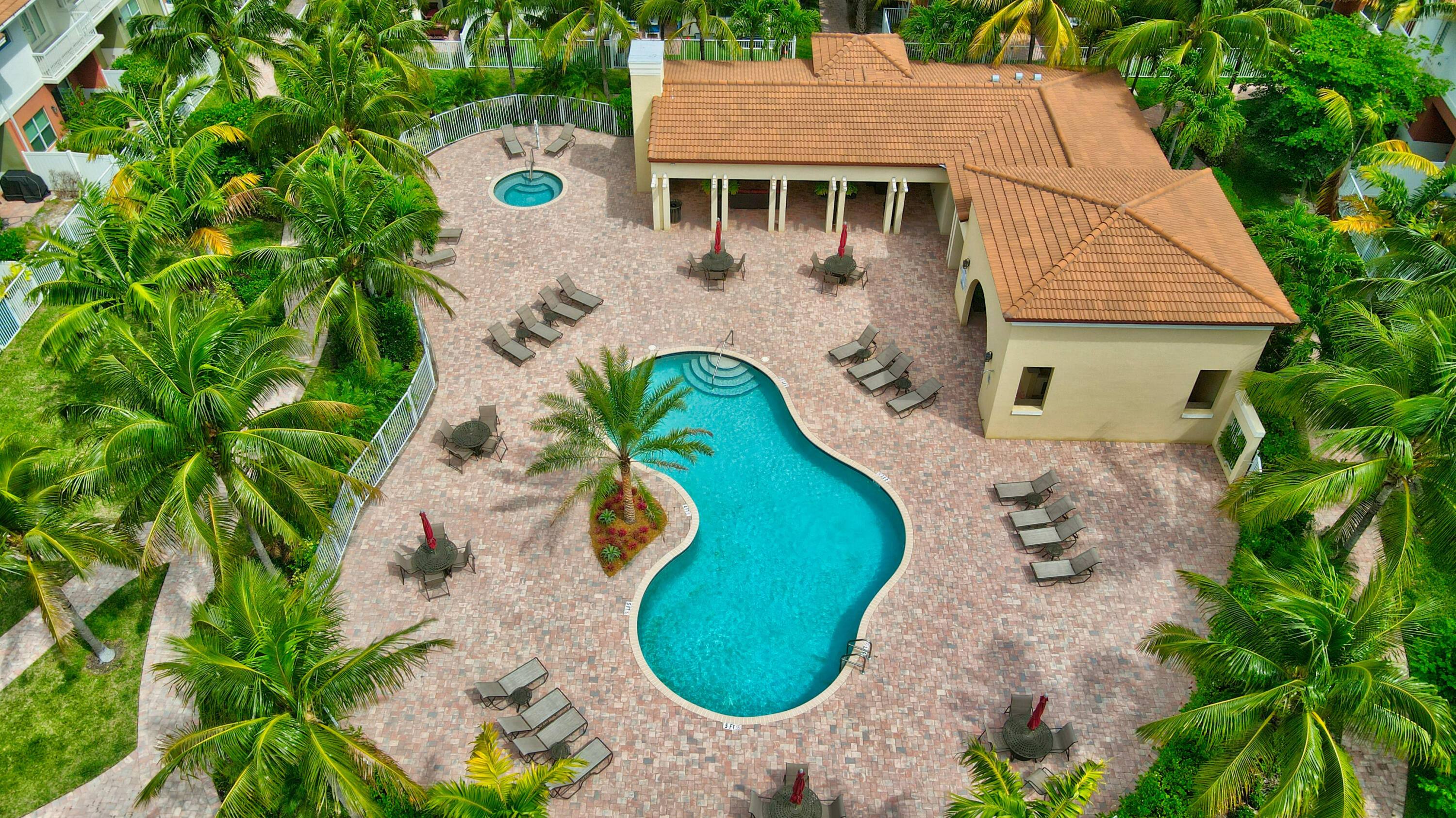 100 Northwest 69th Circle, Unit 15 Boca Raton, FL 33487 - Photo 39 of 45 Community Space
