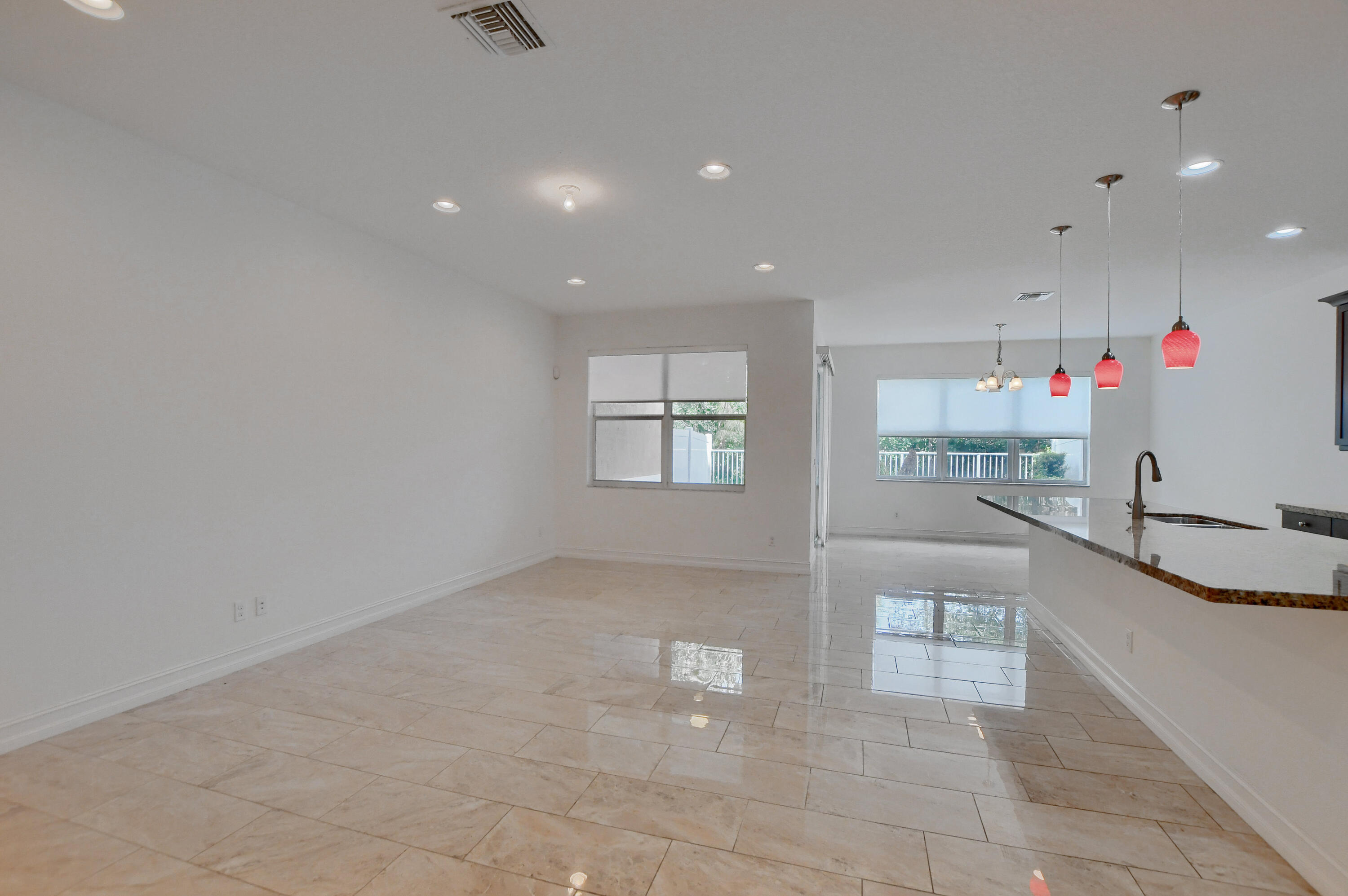 100 Northwest 69th Circle, Unit 15 Boca Raton, FL 33487 - Photo 7 of 45 Living
