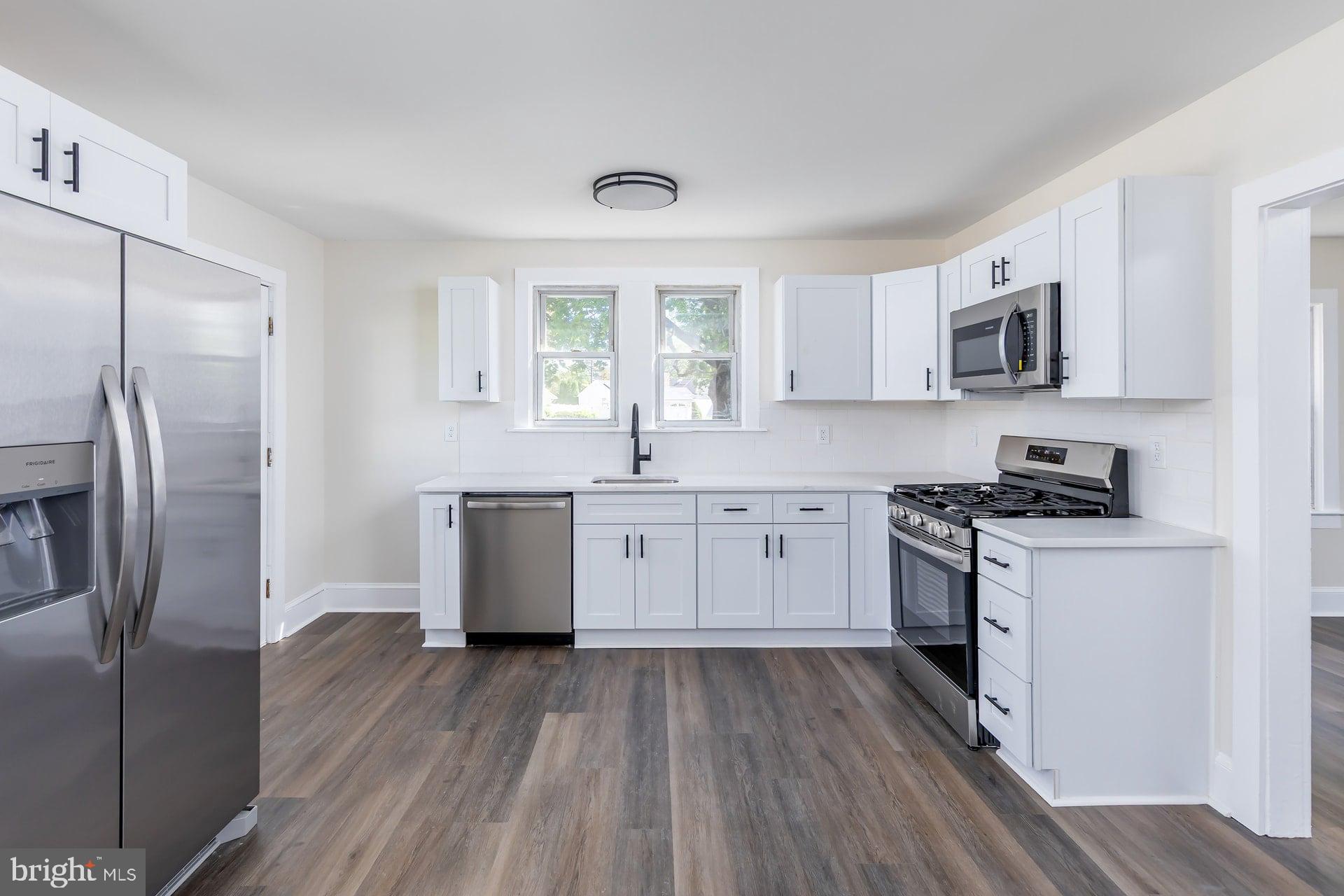 246 Harmony Road Gibbstown, NJ 08027 - Photo 8 of 20 Gallery Image 8