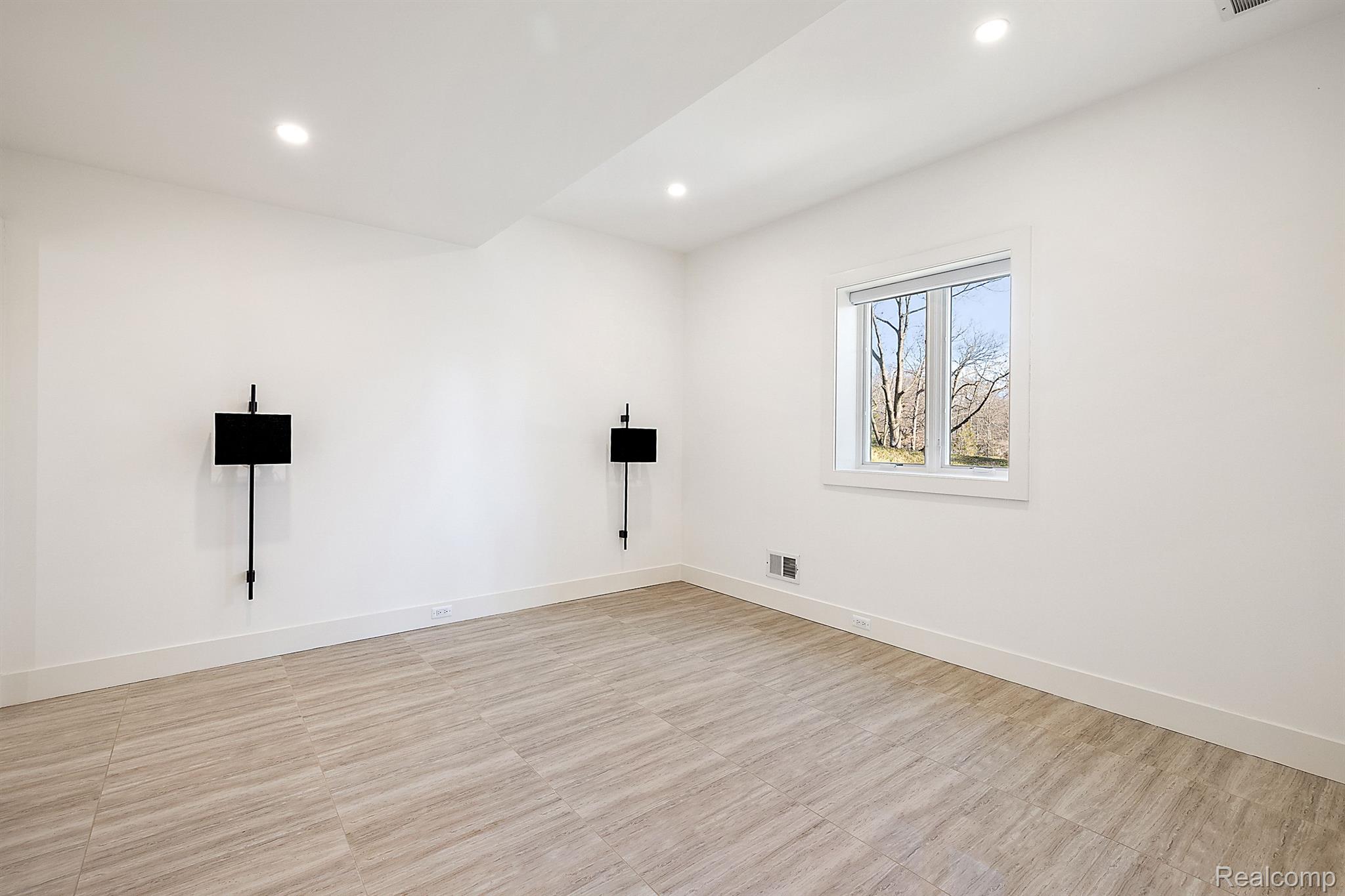 6300 Norham Road Bloomfield Hills, MI 48301 - Photo 35 of 50 Gallery Image 35