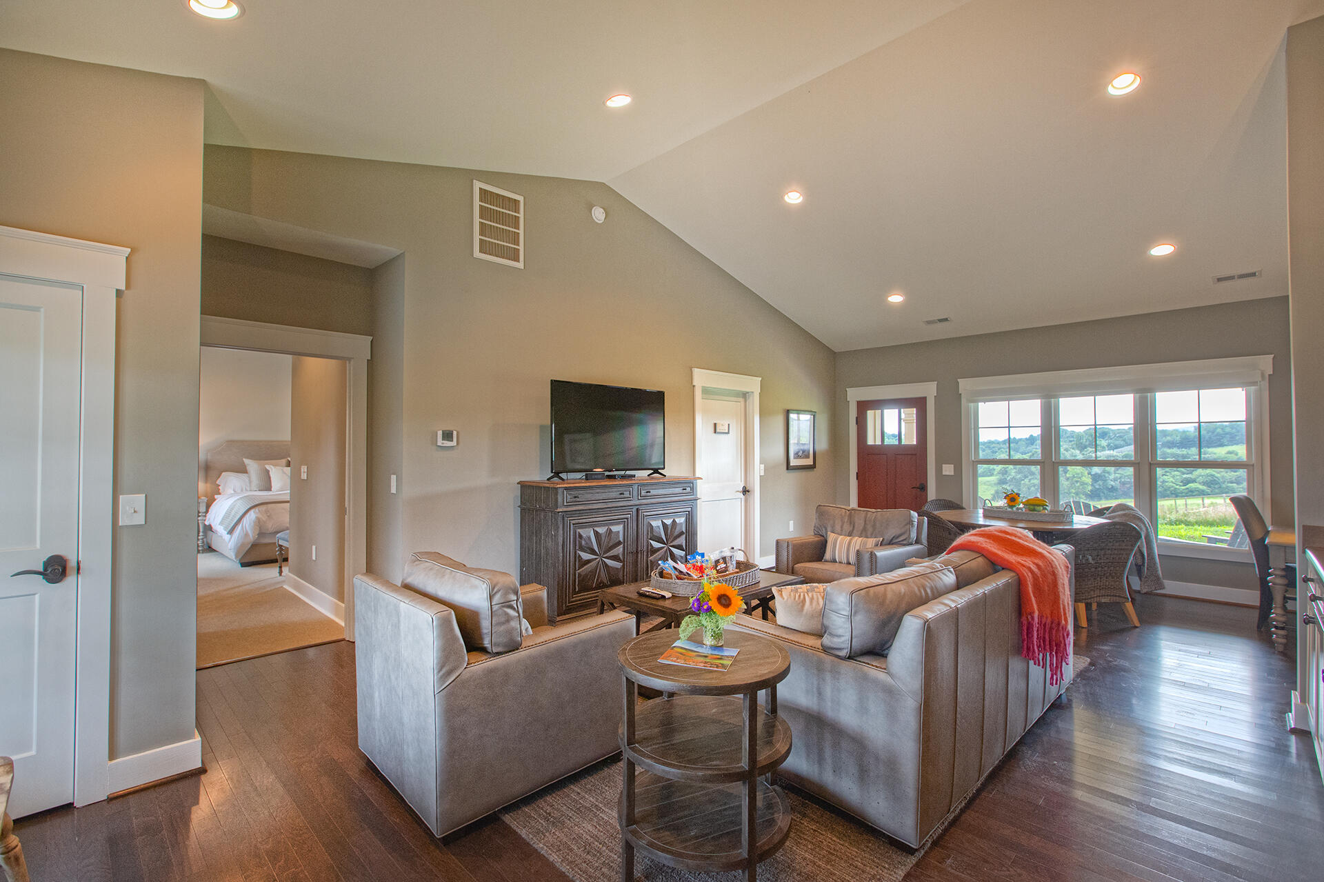 3891 Saul Lane Roanoke, VA 24014 - Photo 29 of 61 a living room with furniture and a flat screen tv